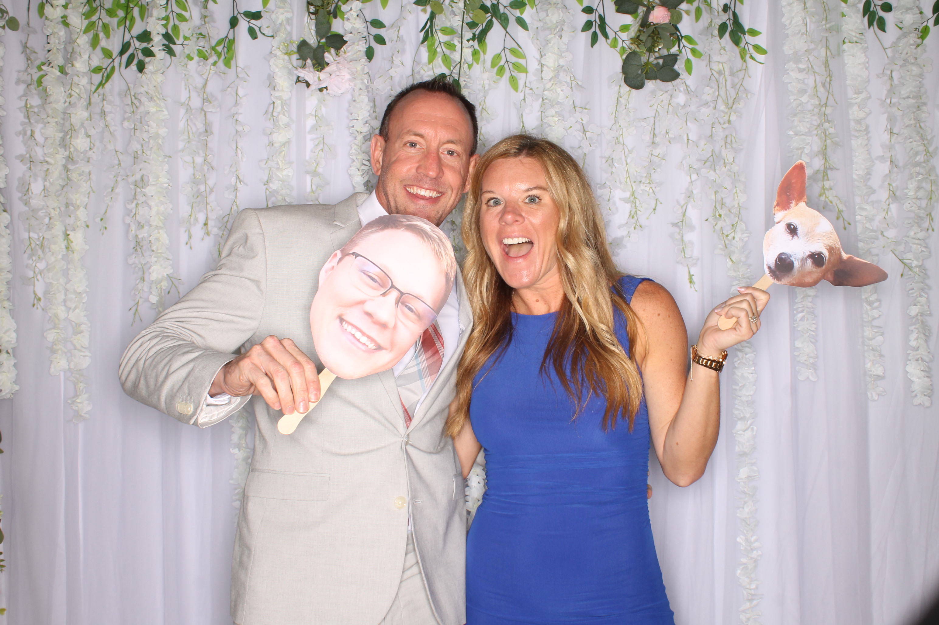 Taylor and Andrew's Wedding | View more photos from the event at gallery.photoboothcincy.com/u/PhotoBoothCincy/Taylor-and-Andrews-Wedding