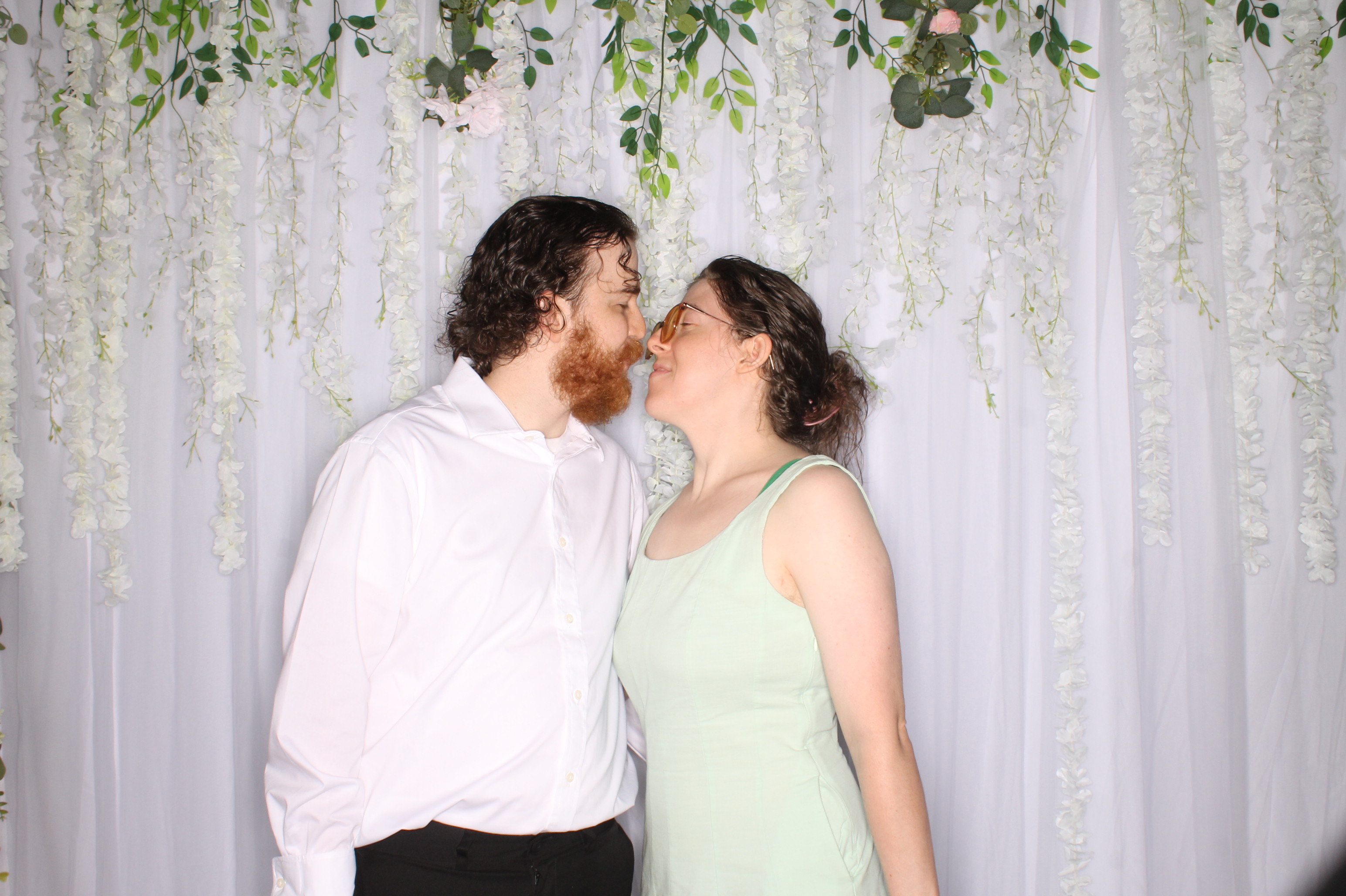 Taylor and Andrew's Wedding | View more photos from the event at gallery.photoboothcincy.com/u/PhotoBoothCincy/Taylor-and-Andrews-Wedding