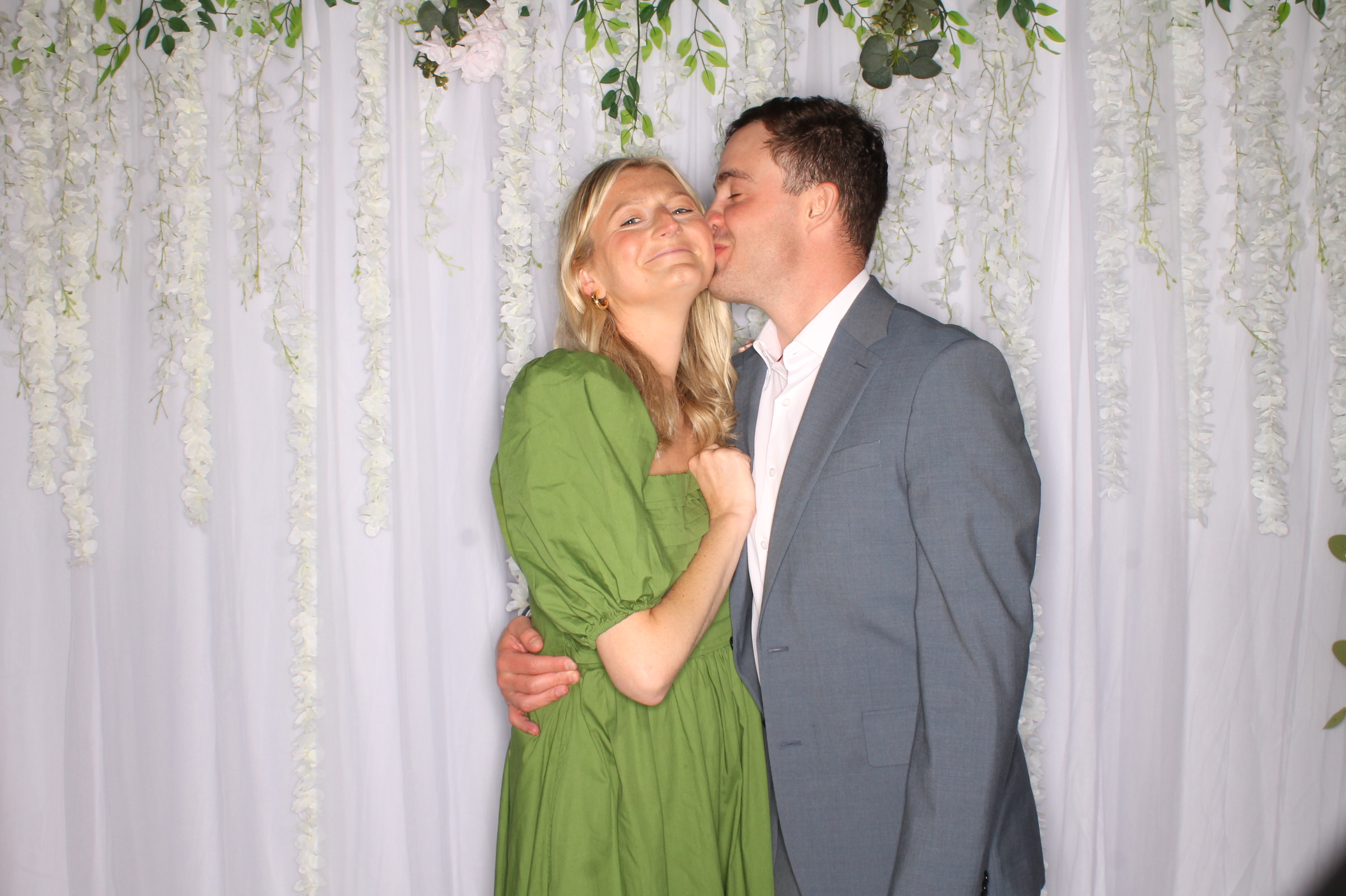 Taylor and Andrew's Wedding | View more photos from the event at gallery.photoboothcincy.com/u/PhotoBoothCincy/Taylor-and-Andrews-Wedding