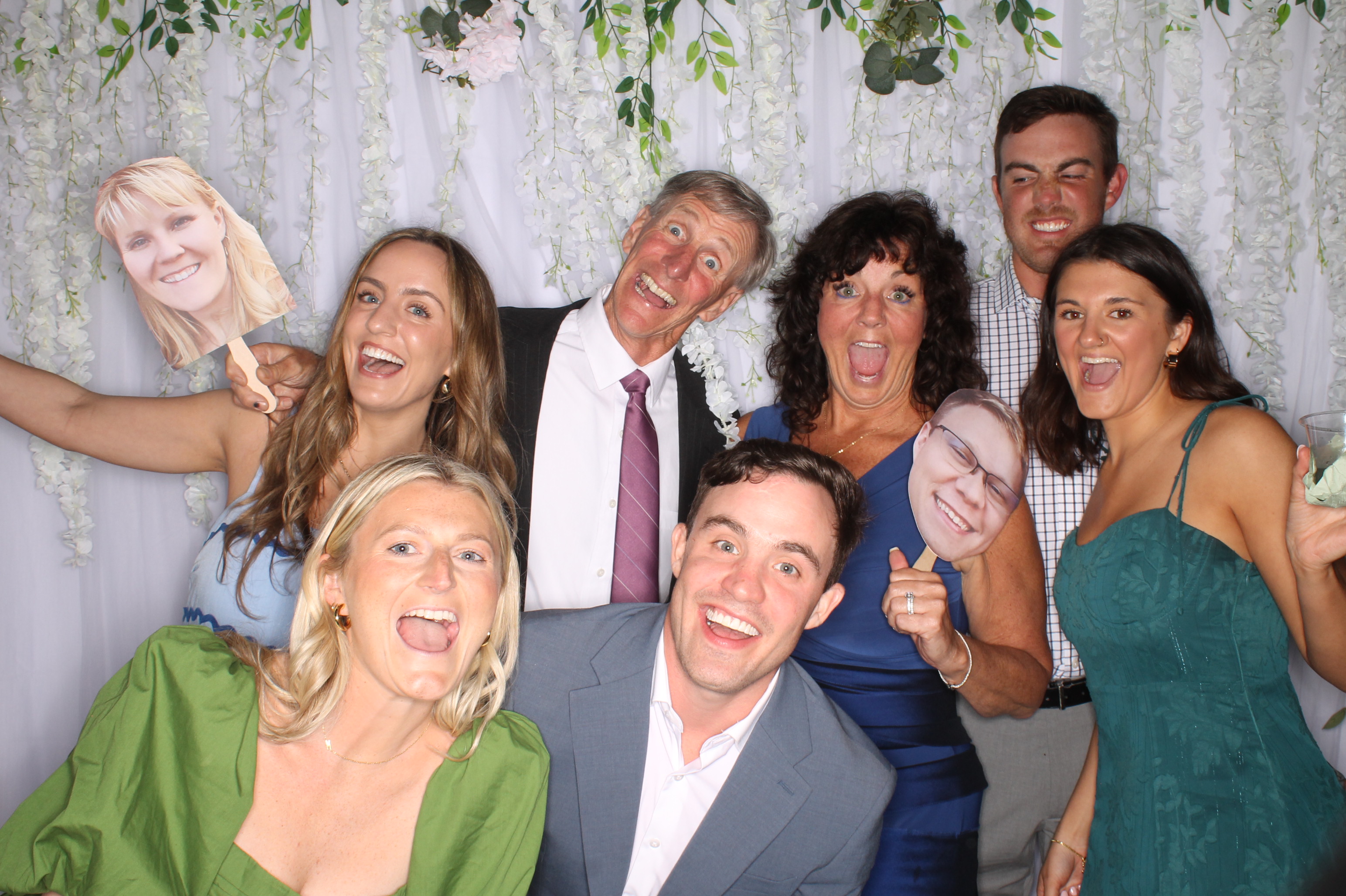 Taylor and Andrew's Wedding | View more photos from the event at gallery.photoboothcincy.com/u/PhotoBoothCincy/Taylor-and-Andrews-Wedding