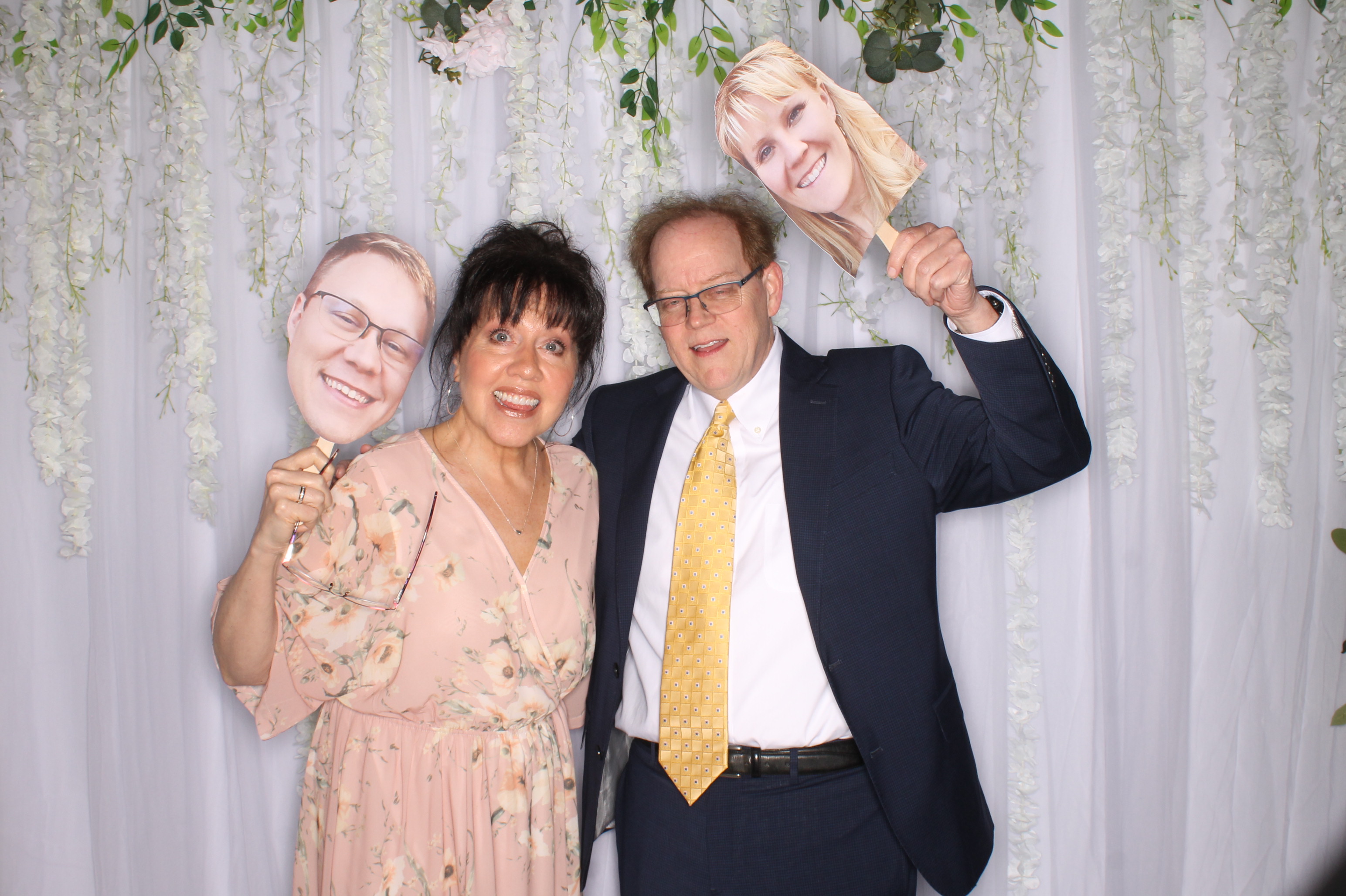 Taylor and Andrew's Wedding | View more photos from the event at gallery.photoboothcincy.com/u/PhotoBoothCincy/Taylor-and-Andrews-Wedding