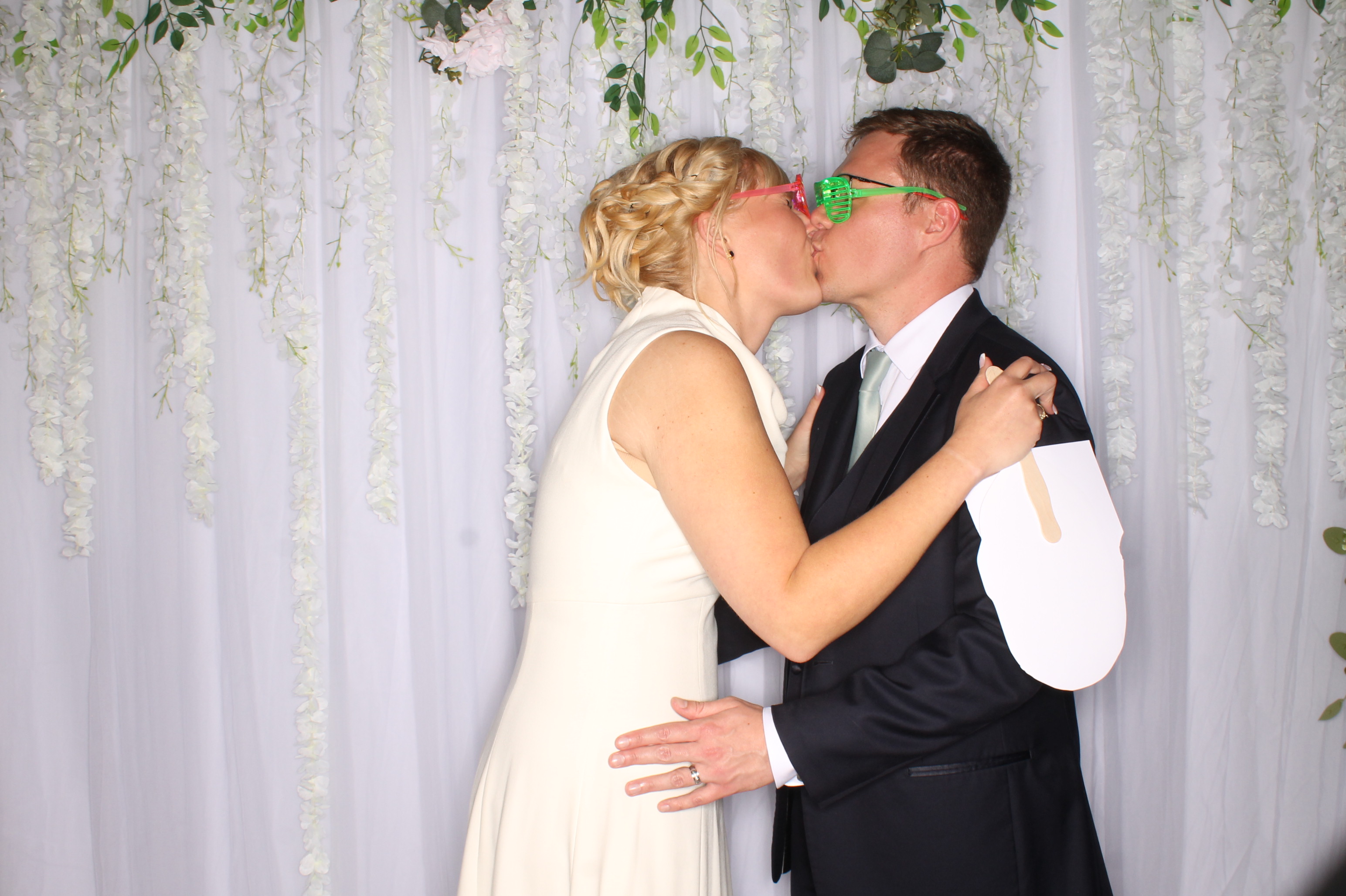 Taylor and Andrew's Wedding | View more photos from the event at gallery.photoboothcincy.com/u/PhotoBoothCincy/Taylor-and-Andrews-Wedding