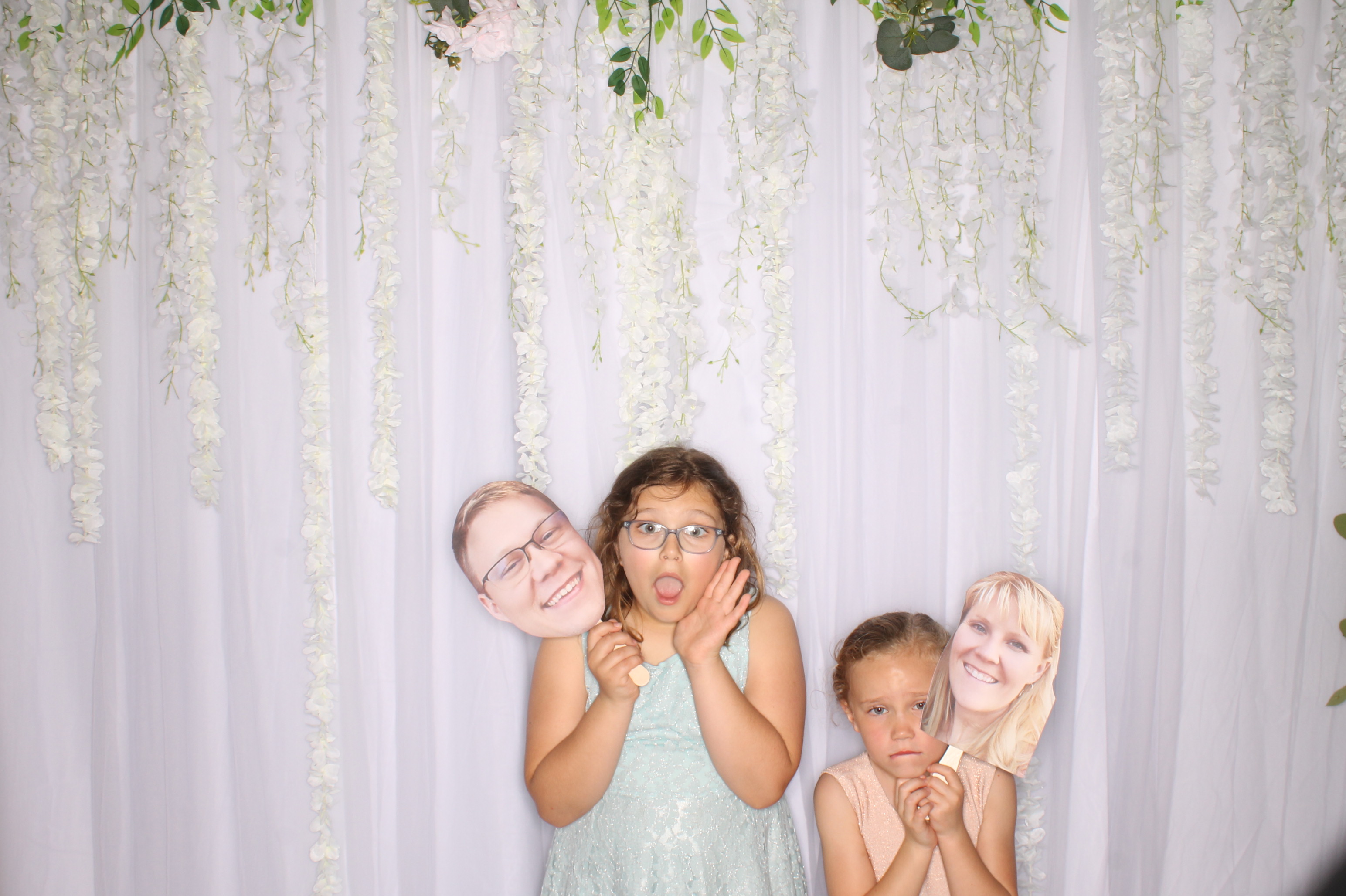 Taylor and Andrew's Wedding | View more photos from the event at gallery.photoboothcincy.com/u/PhotoBoothCincy/Taylor-and-Andrews-Wedding