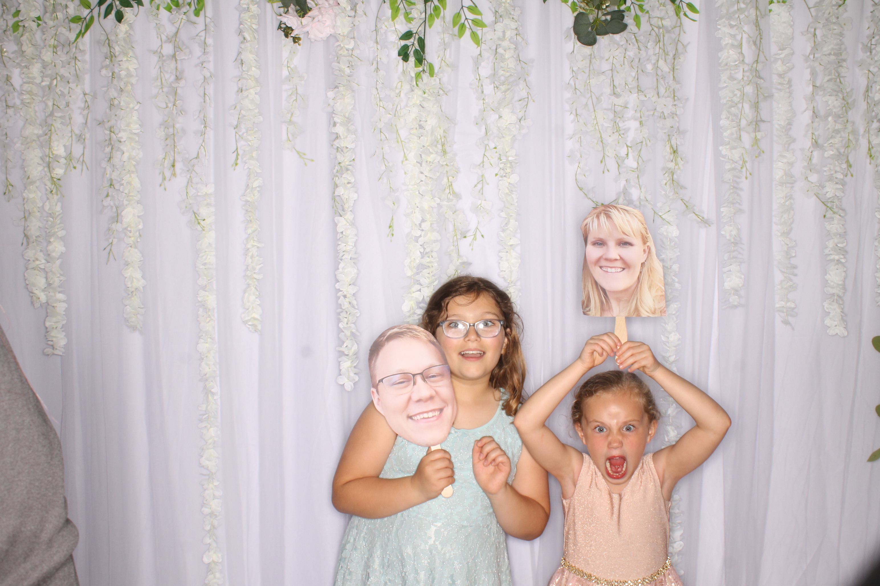 Taylor and Andrew's Wedding | View more photos from the event at gallery.photoboothcincy.com/u/PhotoBoothCincy/Taylor-and-Andrews-Wedding