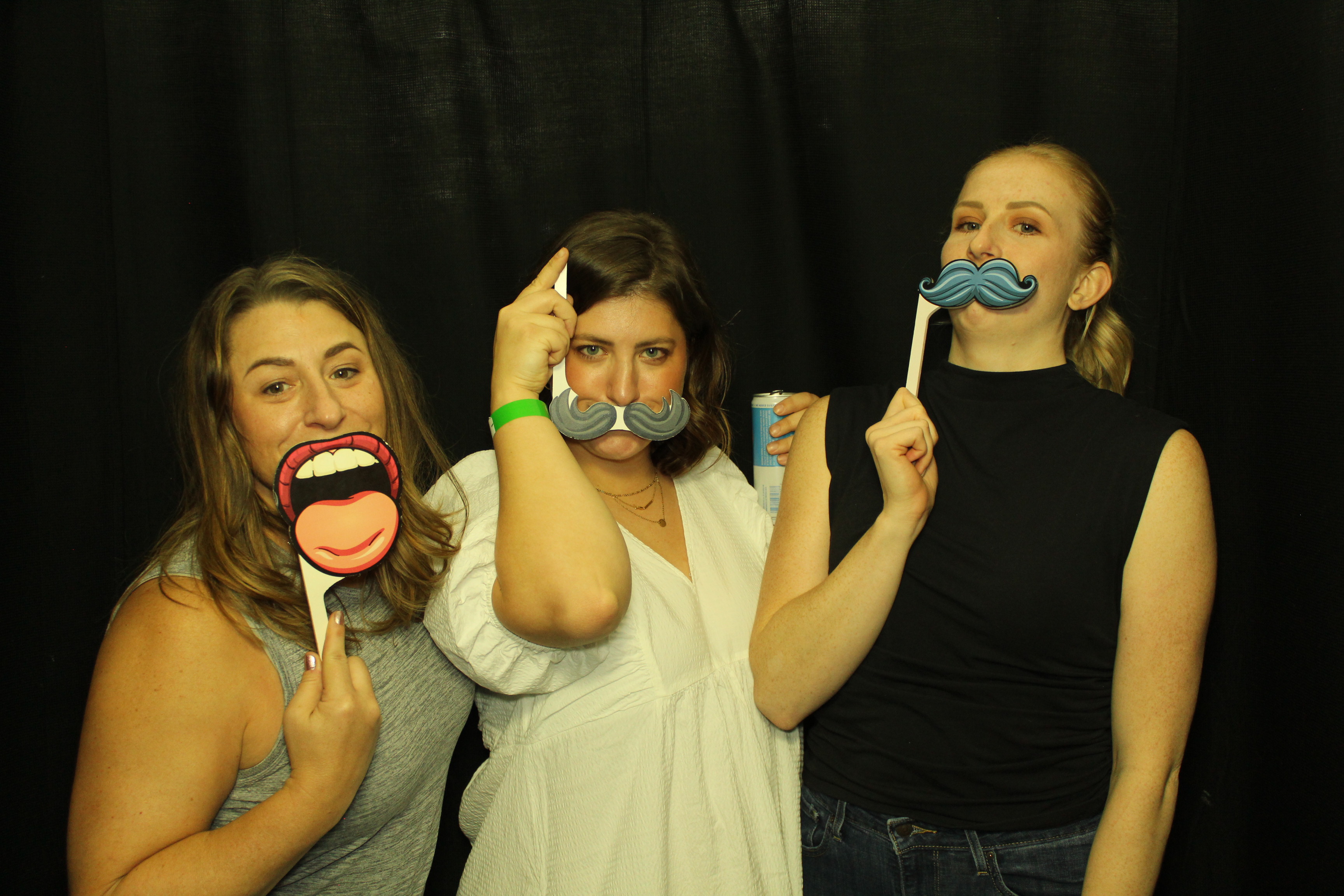 Tennis Club Closing Party | View more photos from the event at gallery.photoboothcincy.com/u/PhotoBoothCincy/Tennis-Club-Closing-Party