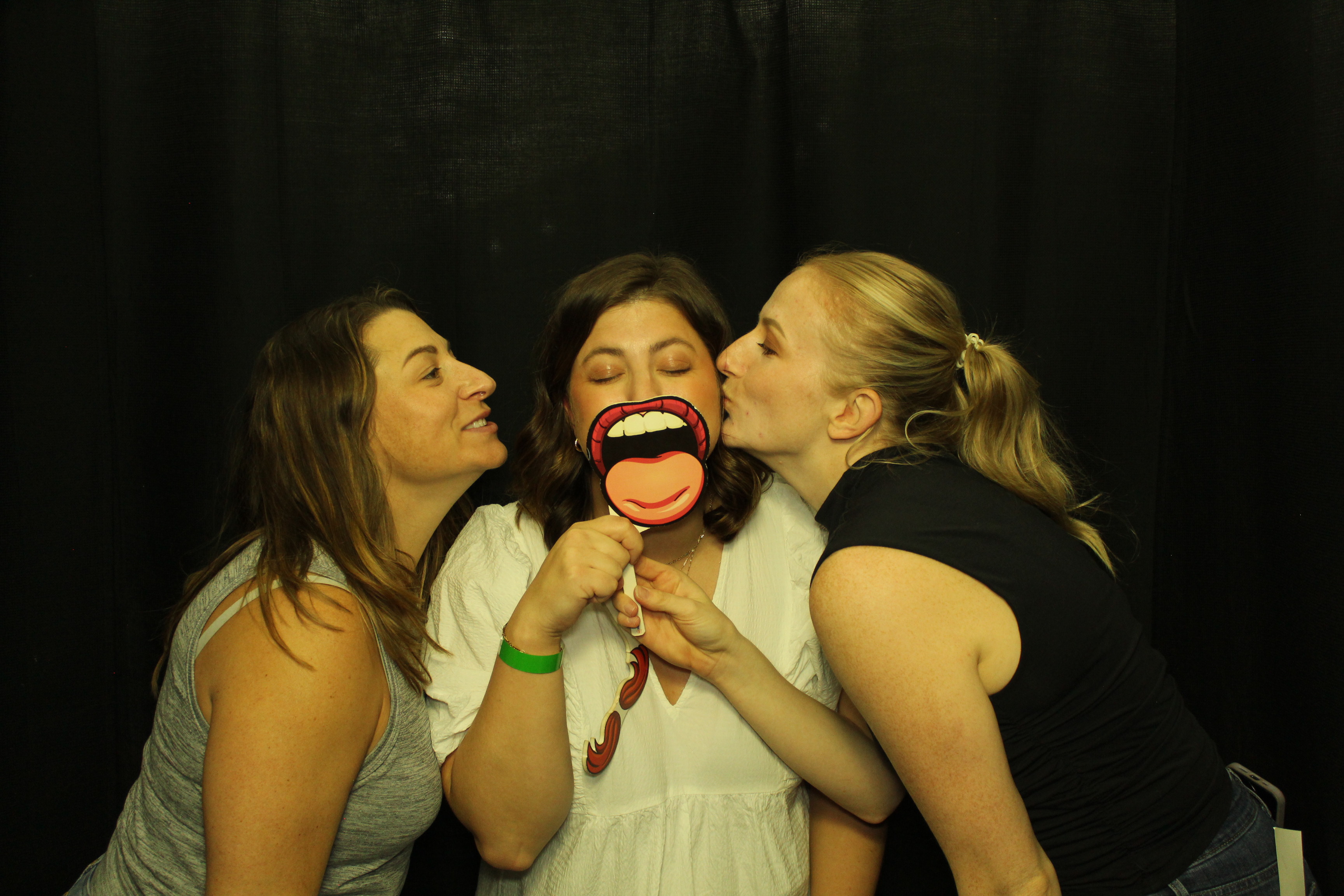 Tennis Club Closing Party | View more photos from the event at gallery.photoboothcincy.com/u/PhotoBoothCincy/Tennis-Club-Closing-Party