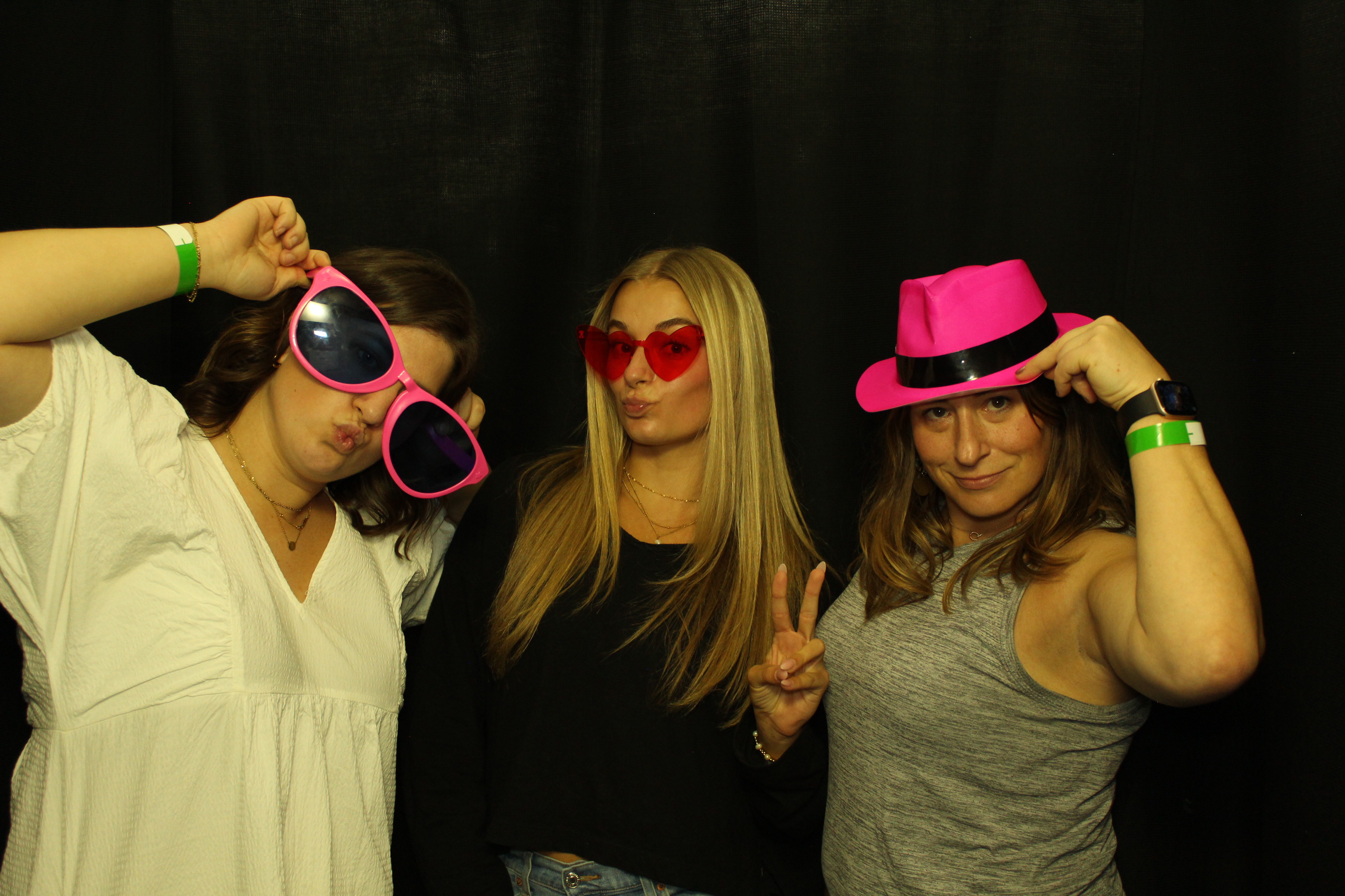 Tennis Club Closing Party | View more photos from the event at gallery.photoboothcincy.com/u/PhotoBoothCincy/Tennis-Club-Closing-Party