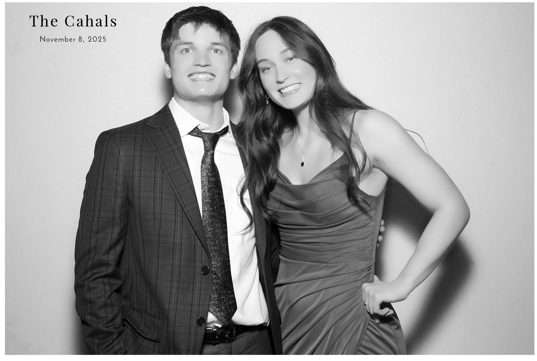 The Cahal's  | View more photos from the event at gallery.photoboothcincy.com/u/PhotoBoothCincy/The-Cahals
