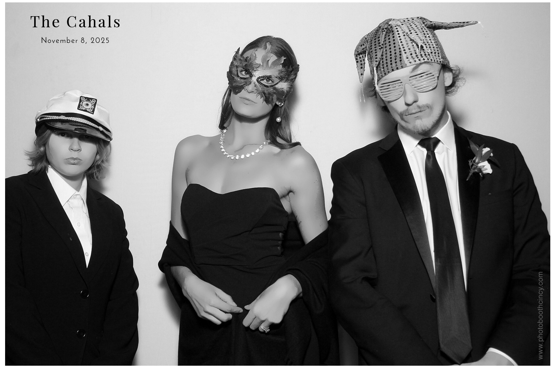 The Cahal's  | View more photos from the event at gallery.photoboothcincy.com/u/PhotoBoothCincy/The-Cahals