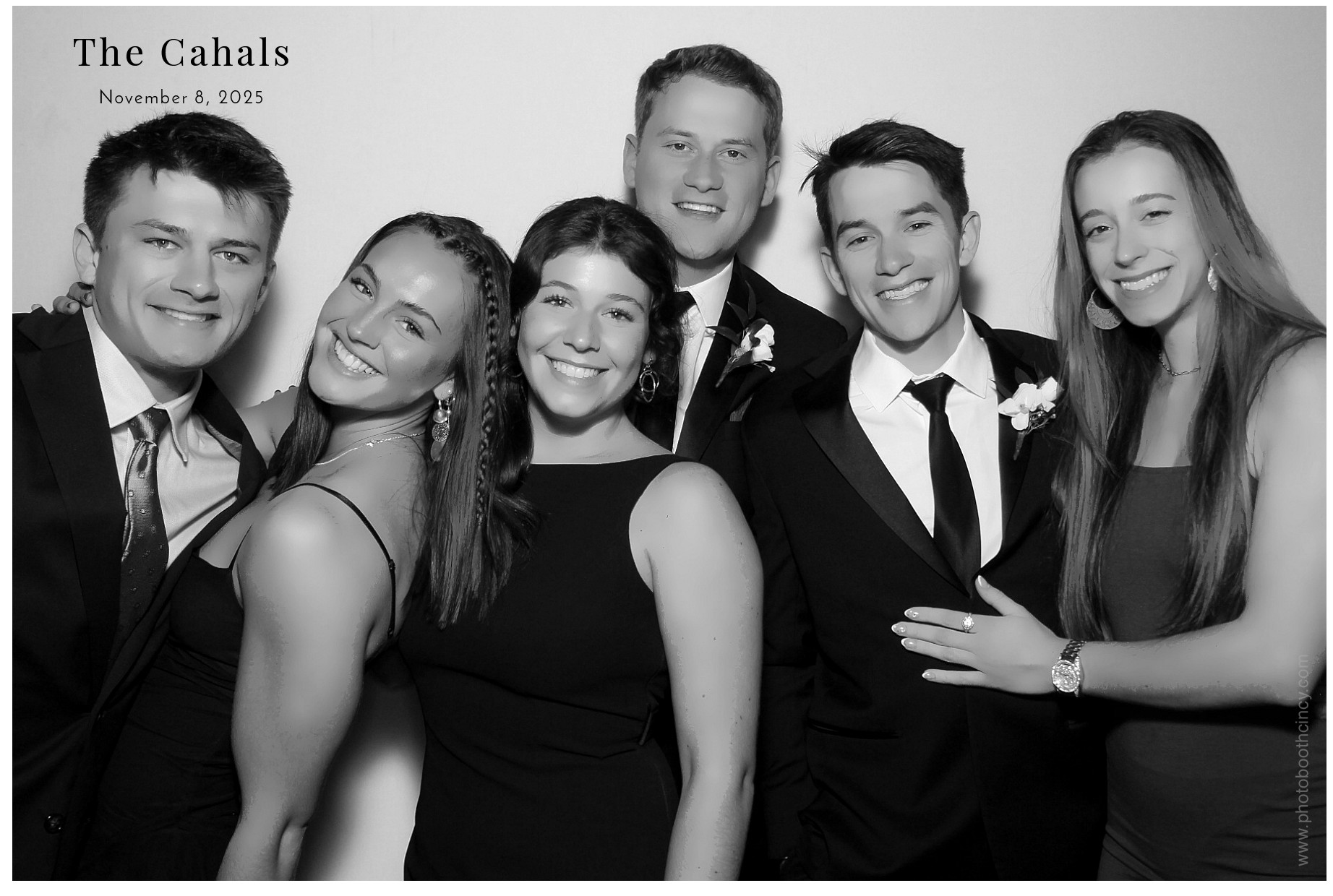 The Cahal's  | View more photos from the event at gallery.photoboothcincy.com/u/PhotoBoothCincy/The-Cahals