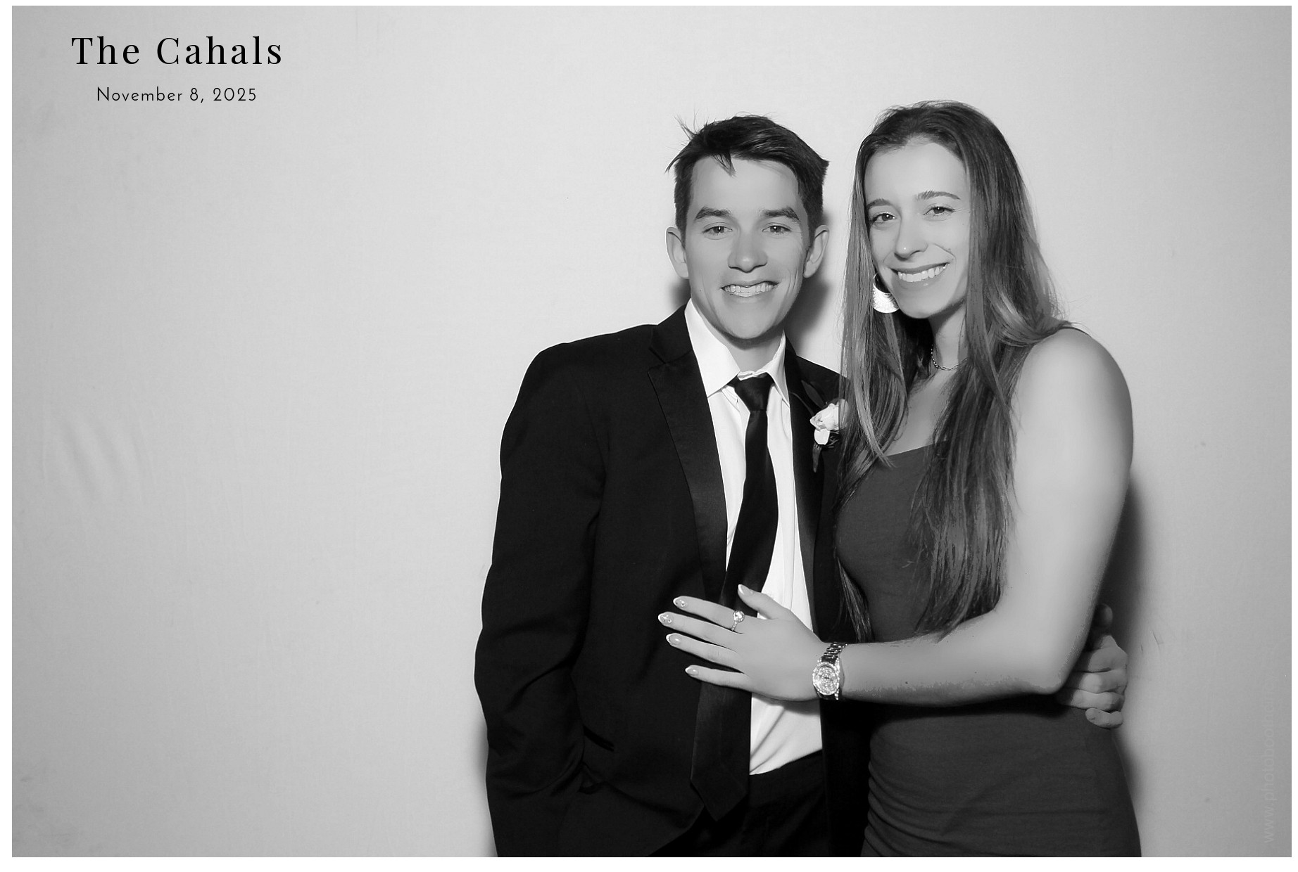 The Cahal's  | View more photos from the event at gallery.photoboothcincy.com/u/PhotoBoothCincy/The-Cahals