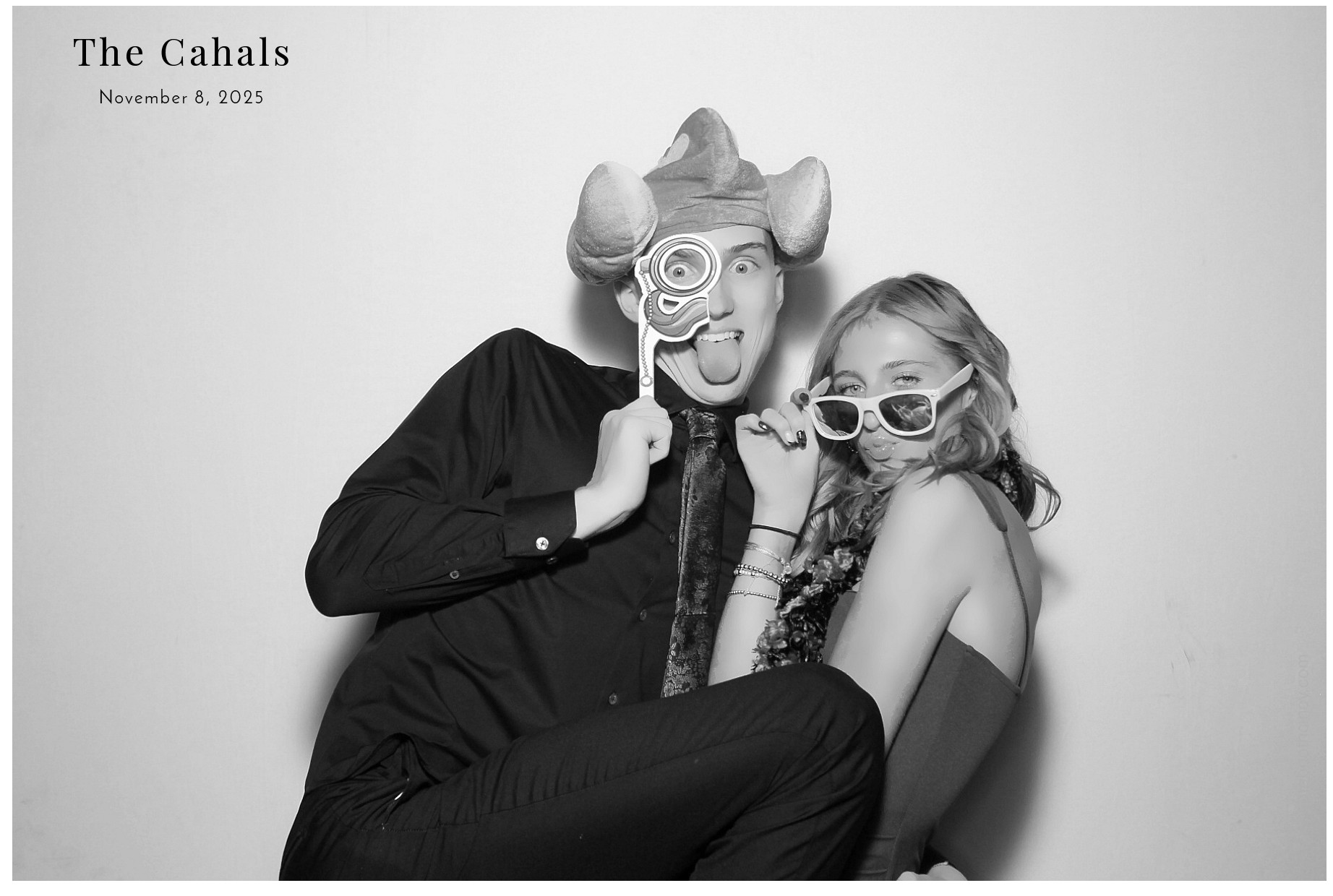 The Cahal's  | View more photos from the event at gallery.photoboothcincy.com/u/PhotoBoothCincy/The-Cahals
