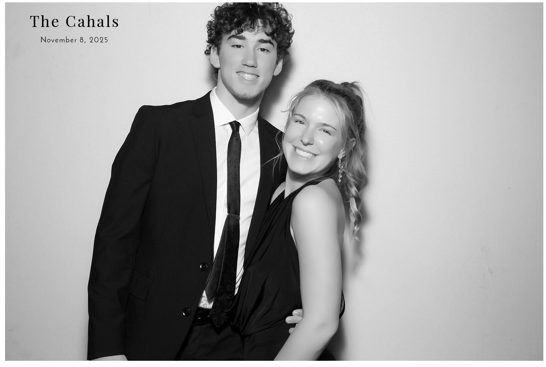 The Cahal's  | View more photos from the event at gallery.photoboothcincy.com/u/PhotoBoothCincy/The-Cahals