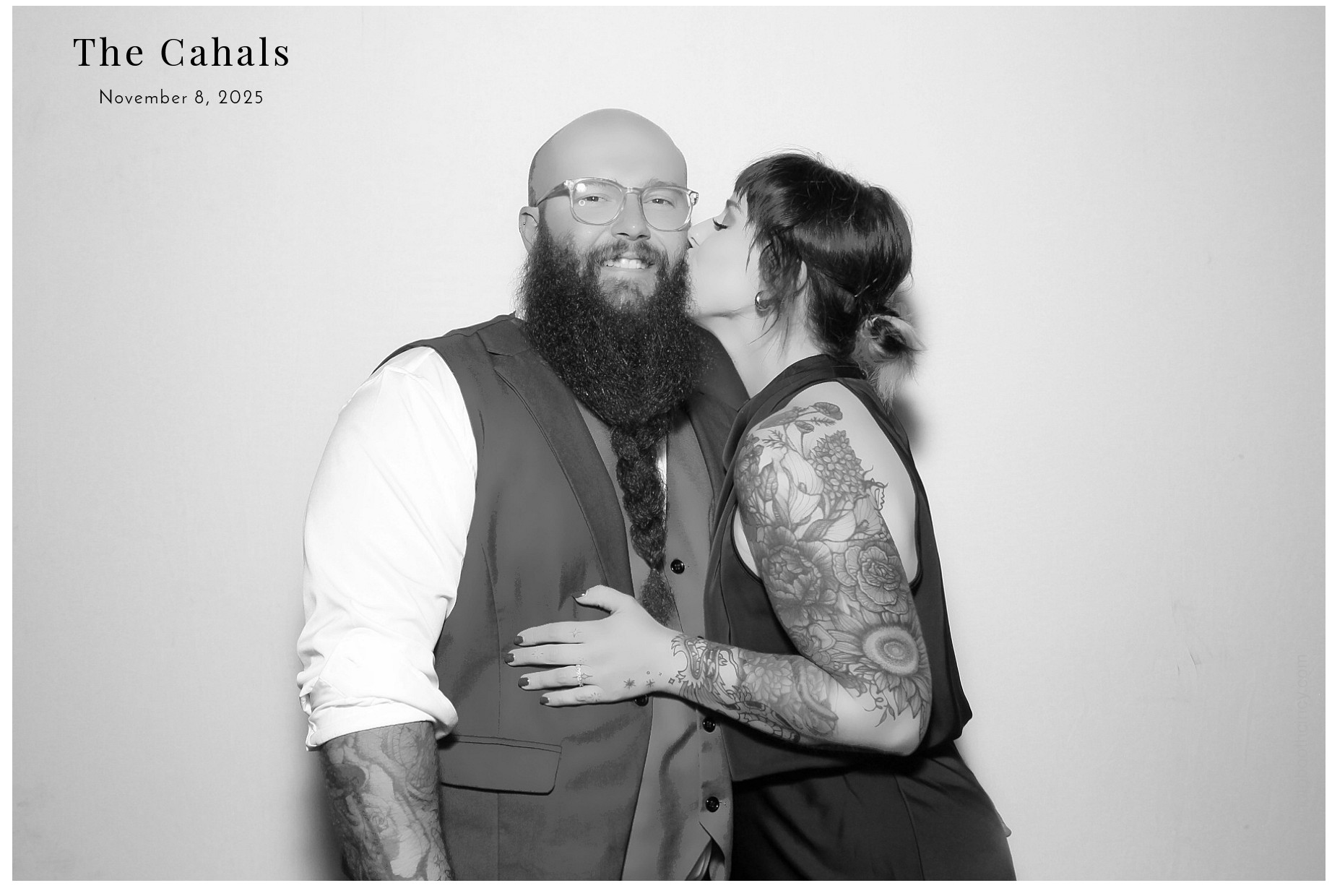 The Cahal's  | View more photos from the event at gallery.photoboothcincy.com/u/PhotoBoothCincy/The-Cahals