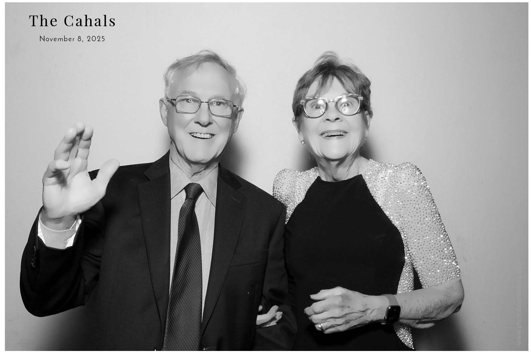 The Cahal's  | View more photos from the event at gallery.photoboothcincy.com/u/PhotoBoothCincy/The-Cahals