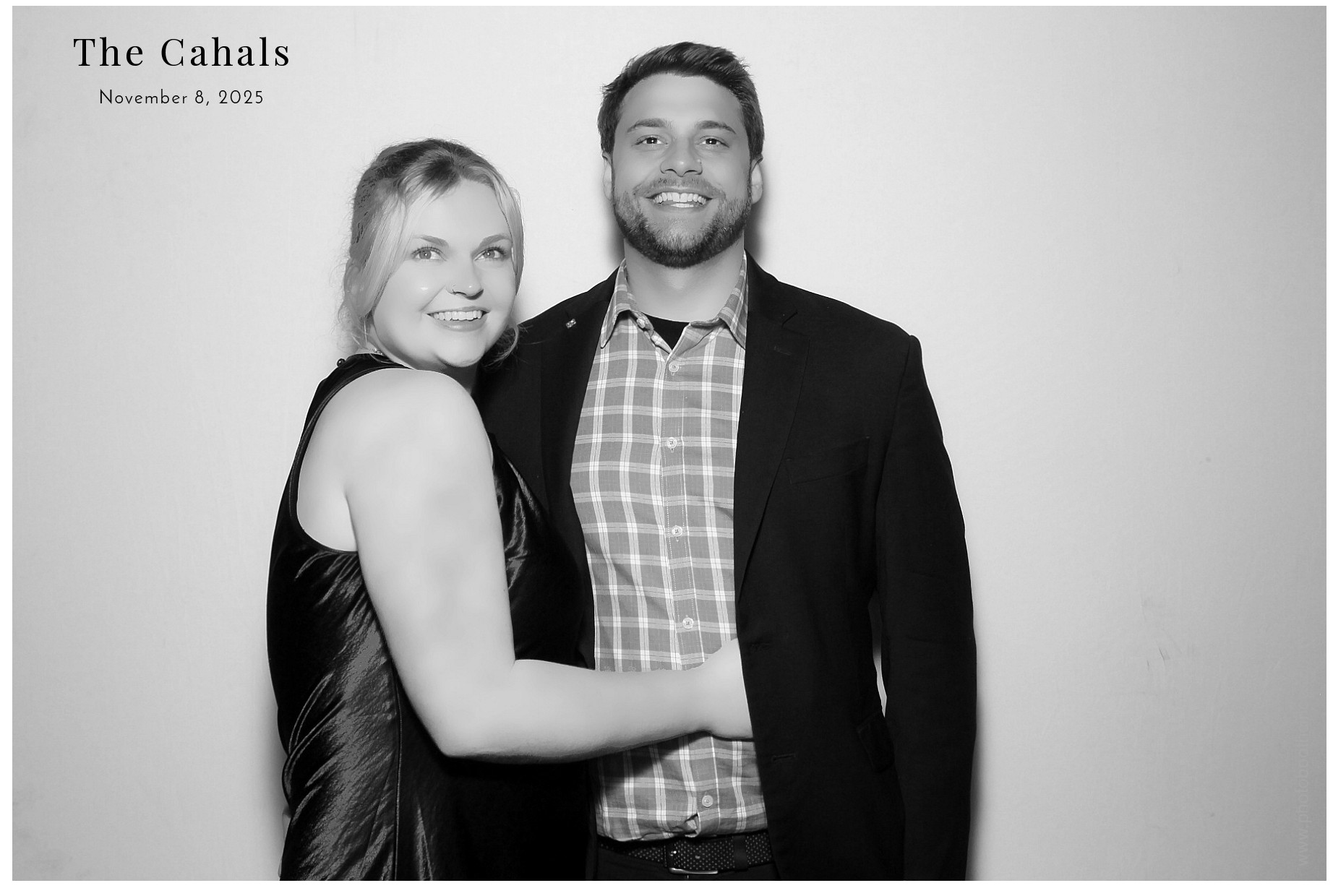 The Cahal's  | View more photos from the event at gallery.photoboothcincy.com/u/PhotoBoothCincy/The-Cahals
