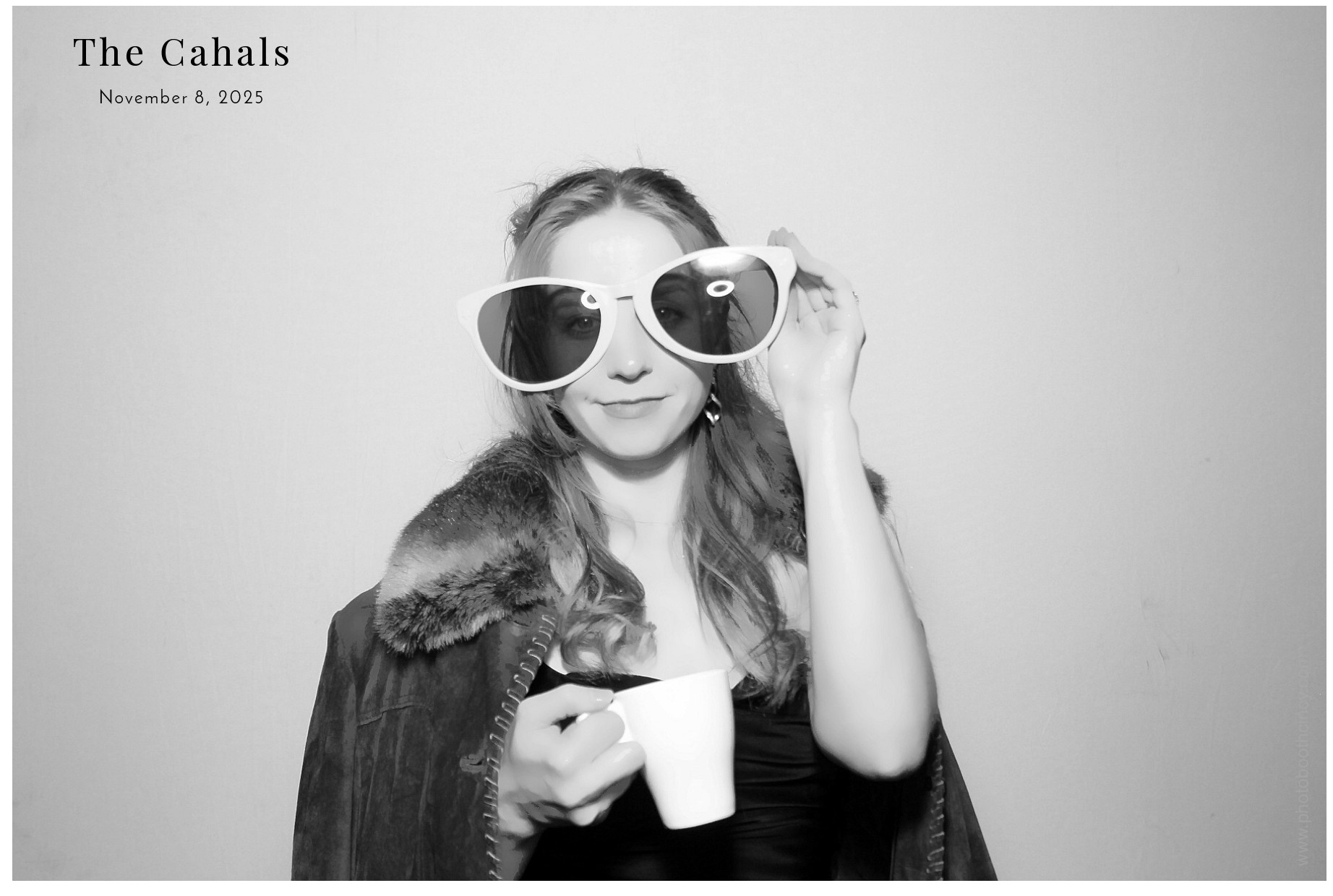 The Cahal's  | View more photos from the event at gallery.photoboothcincy.com/u/PhotoBoothCincy/The-Cahals