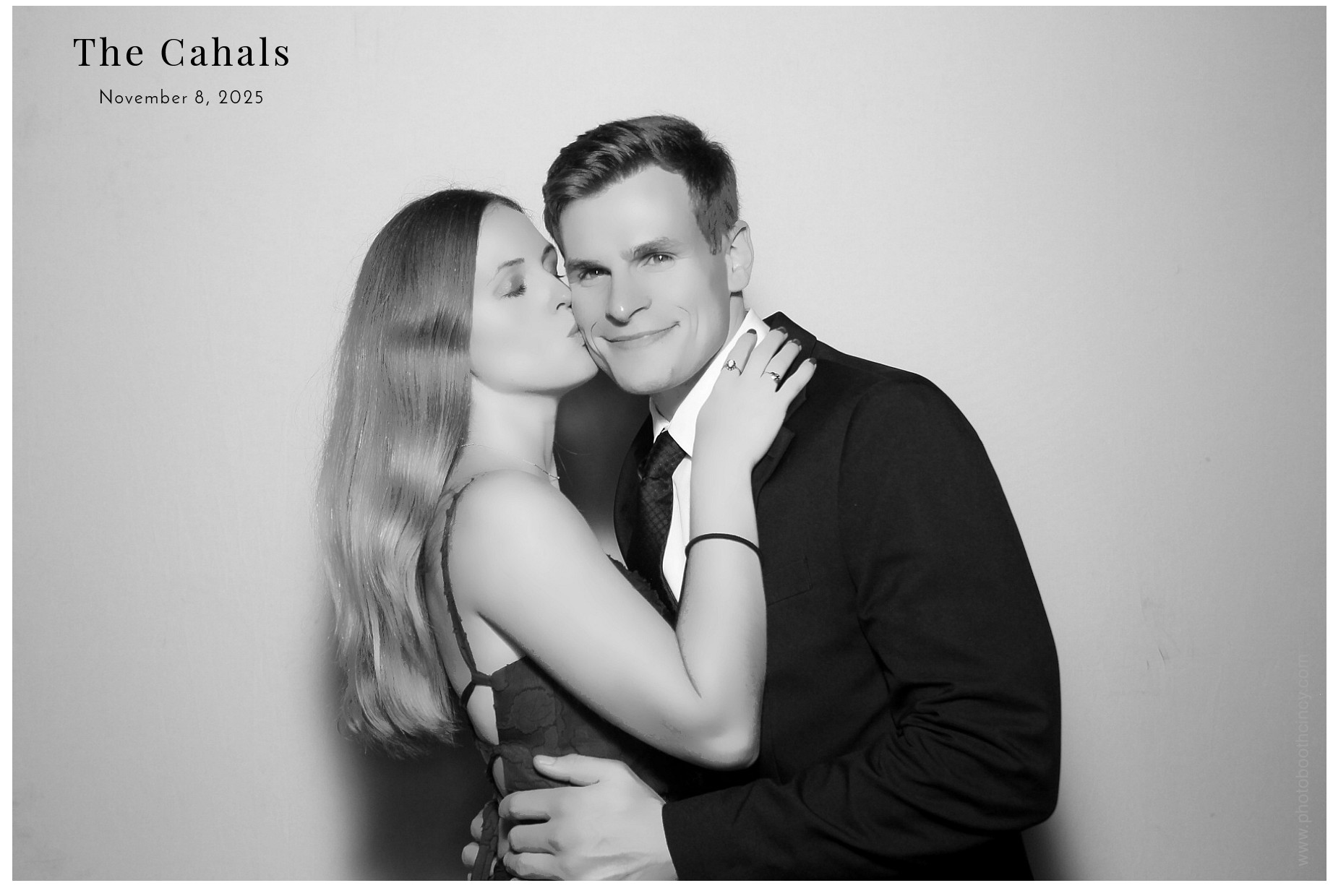The Cahal's  | View more photos from the event at gallery.photoboothcincy.com/u/PhotoBoothCincy/The-Cahals