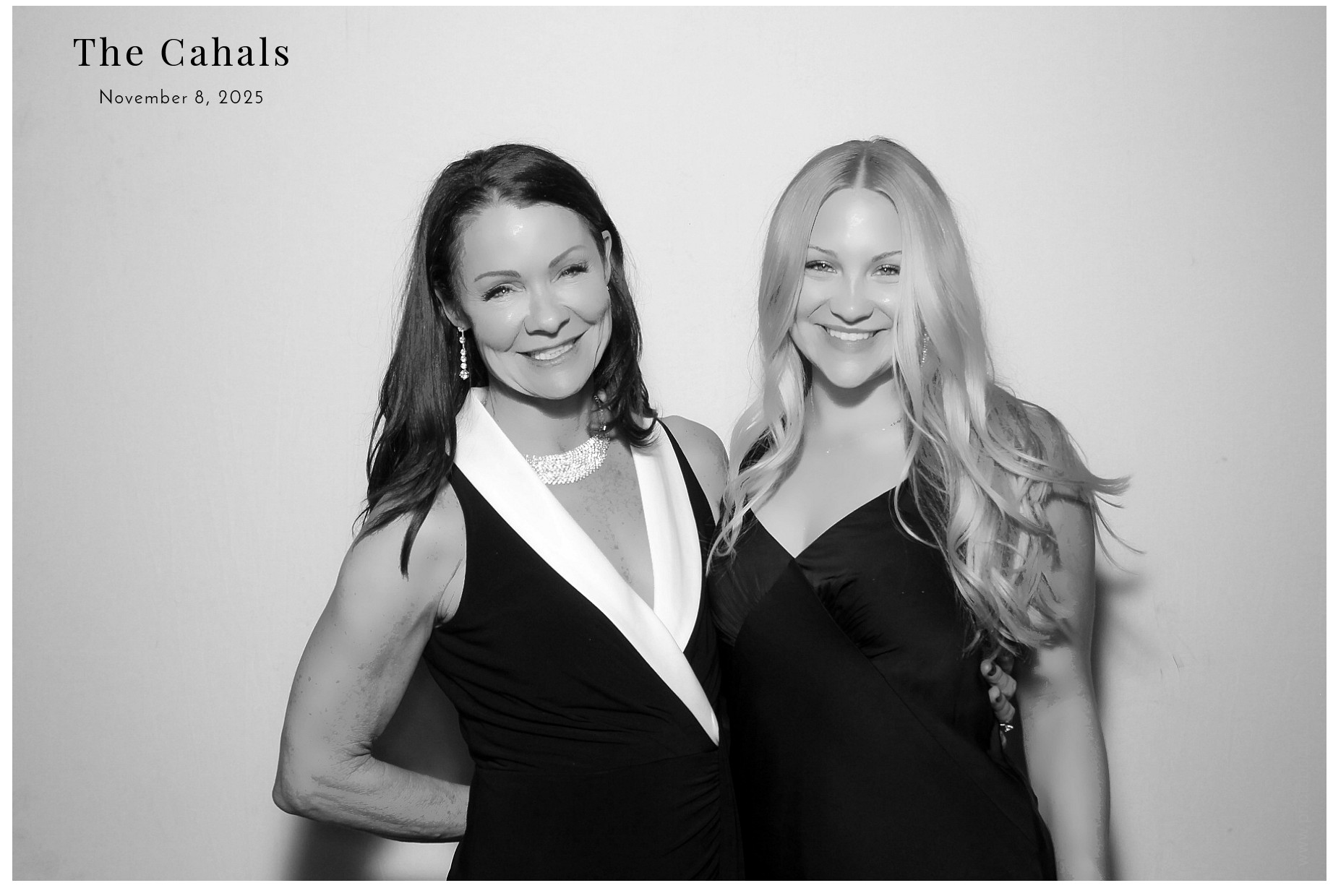 The Cahal's  | View more photos from the event at gallery.photoboothcincy.com/u/PhotoBoothCincy/The-Cahals