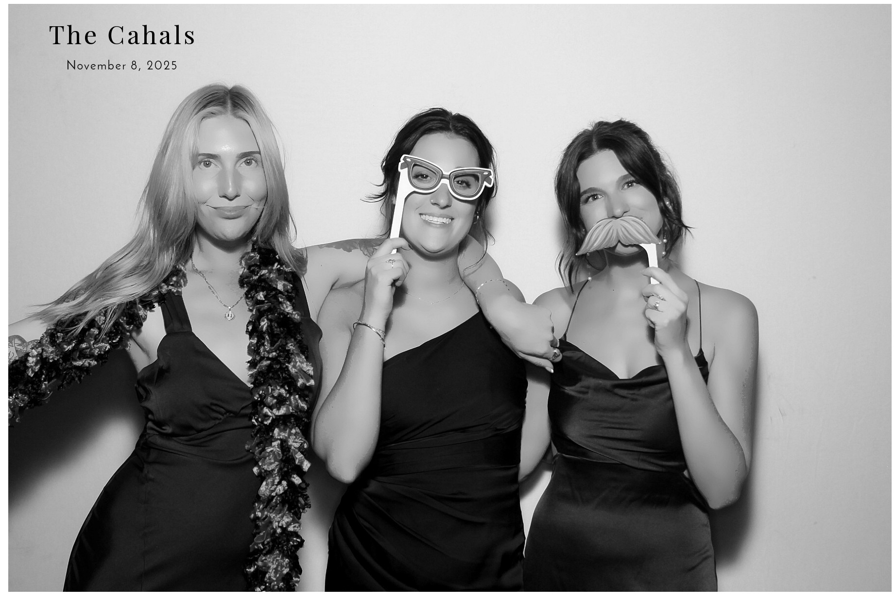 The Cahal's  | View more photos from the event at gallery.photoboothcincy.com/u/PhotoBoothCincy/The-Cahals