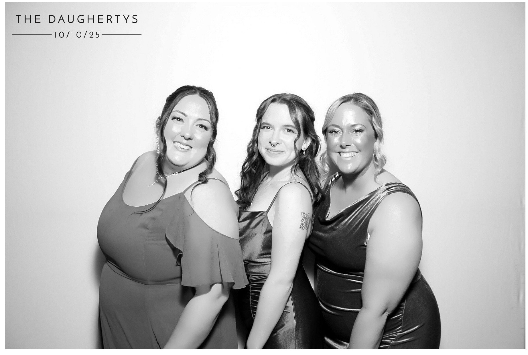 The Daugherty's | View more photos from the event at gallery.photoboothcincy.com/u/PhotoBoothCincy/The-Daughertys