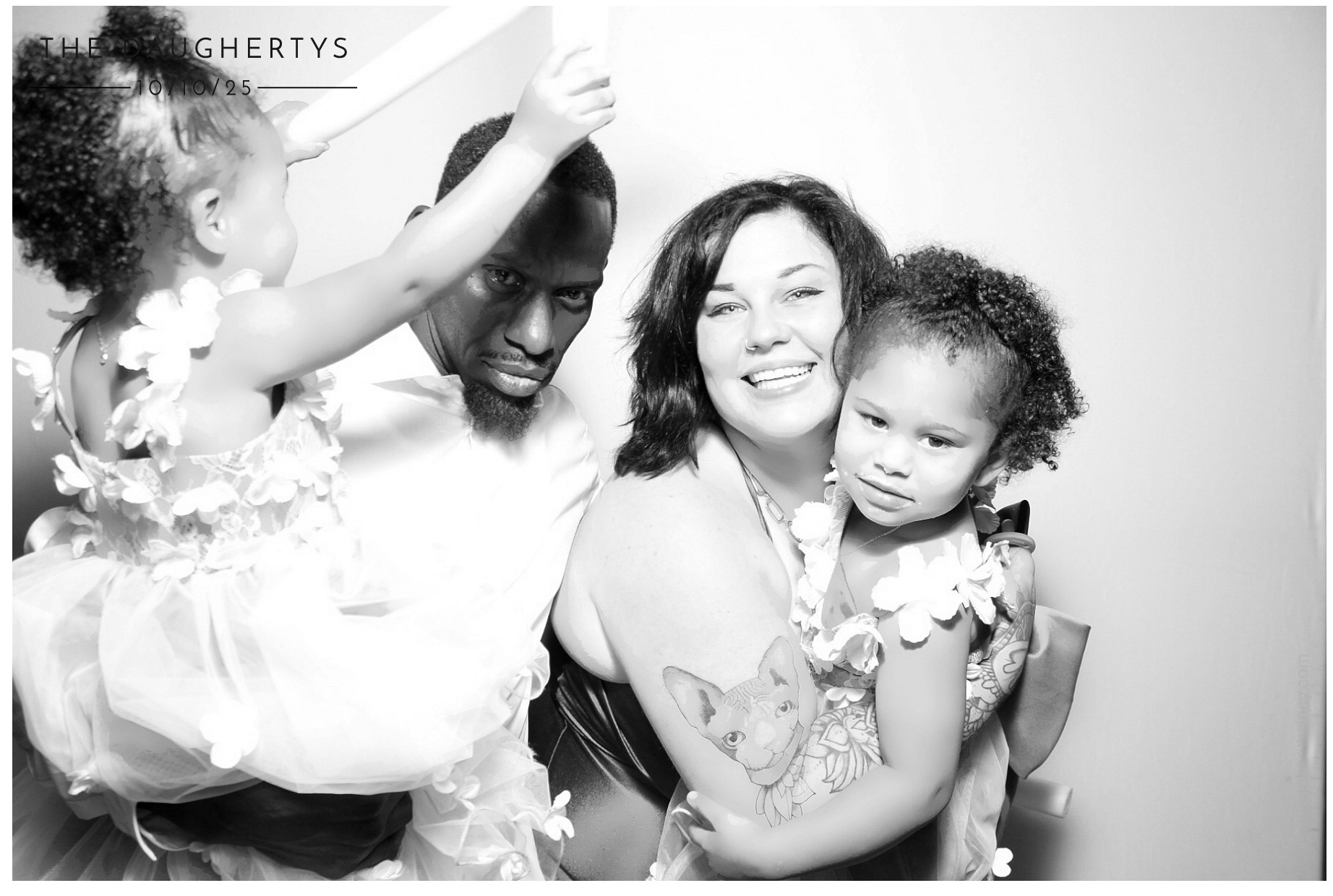 The Daugherty's | View more photos from the event at gallery.photoboothcincy.com/u/PhotoBoothCincy/The-Daughertys