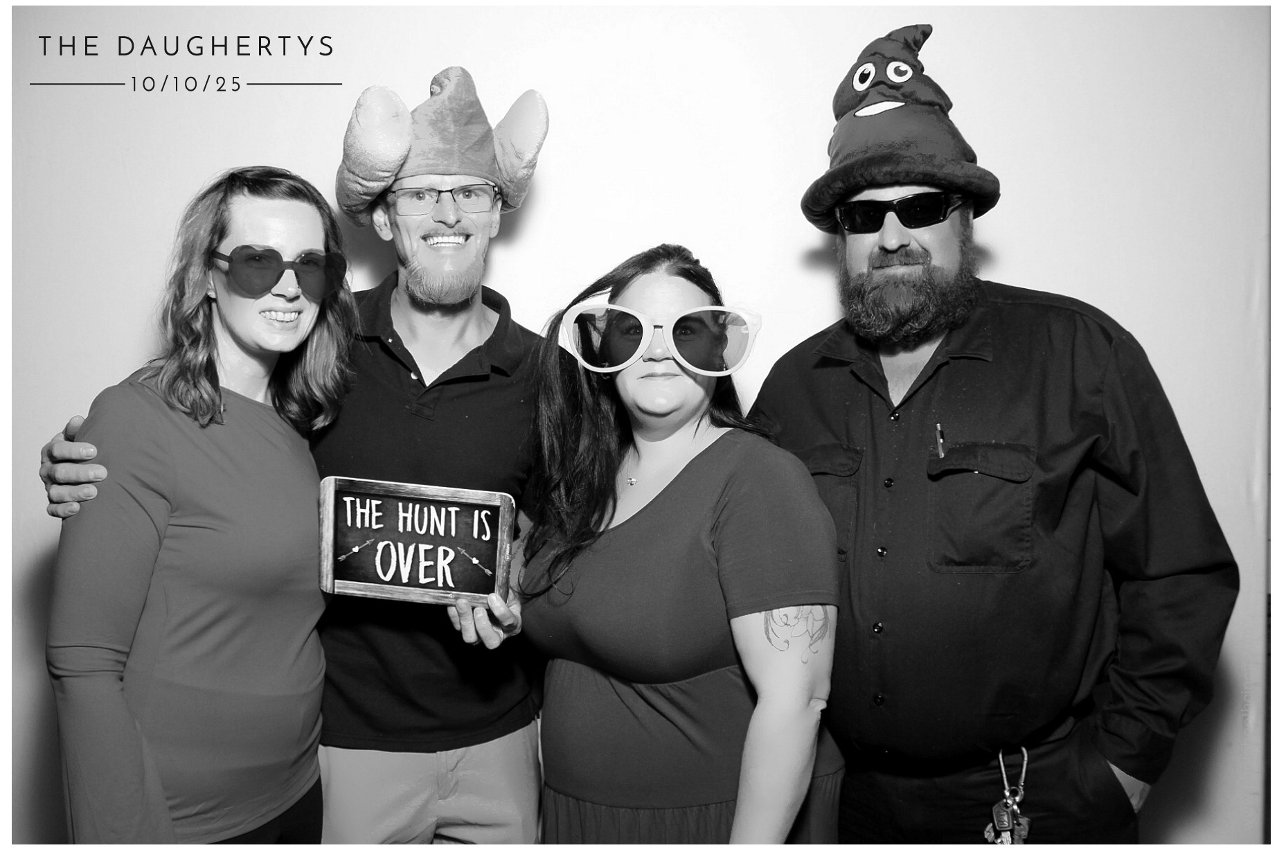 The Daugherty's | View more photos from the event at gallery.photoboothcincy.com/u/PhotoBoothCincy/The-Daughertys