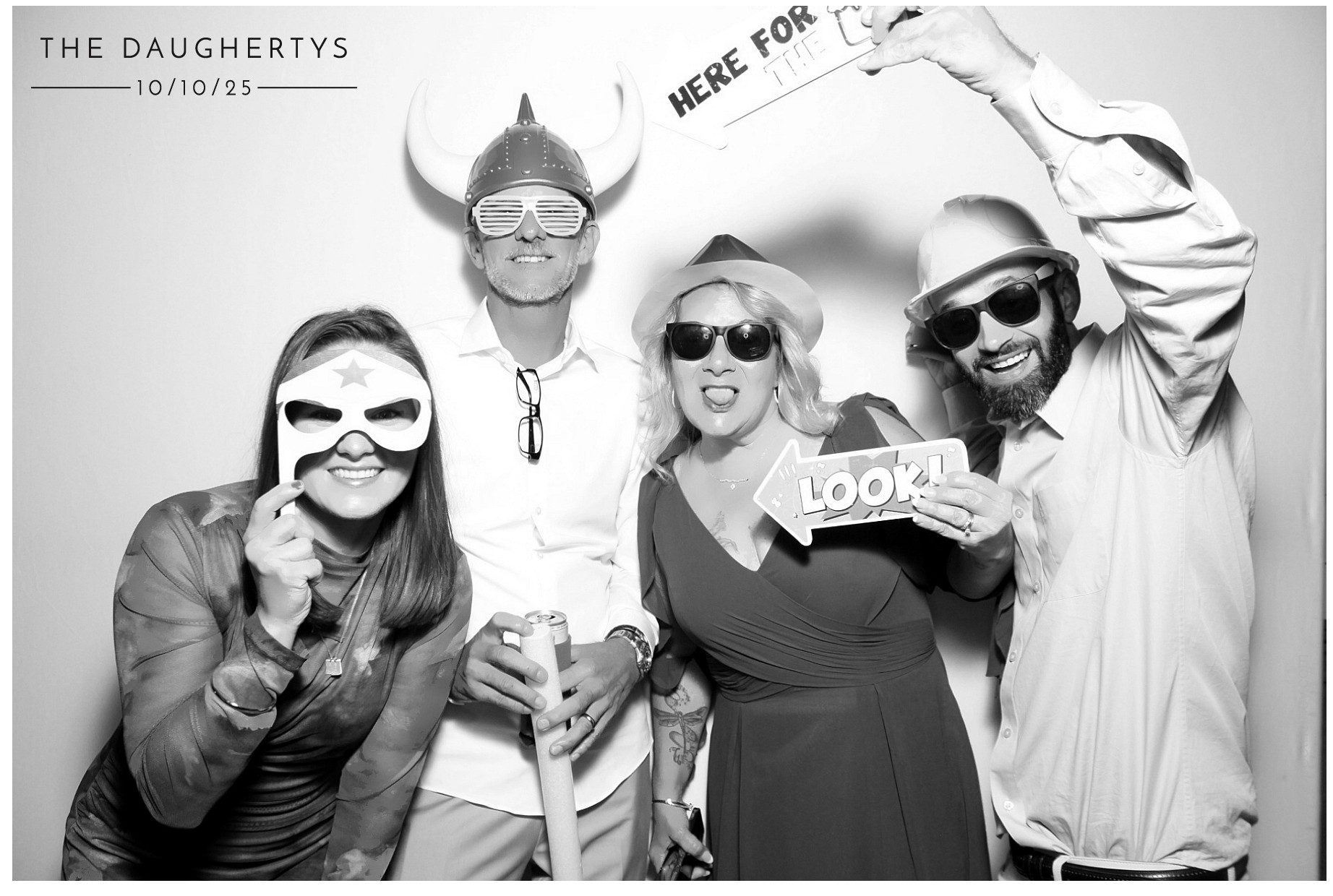 The Daugherty's | View more photos from the event at gallery.photoboothcincy.com/u/PhotoBoothCincy/The-Daughertys