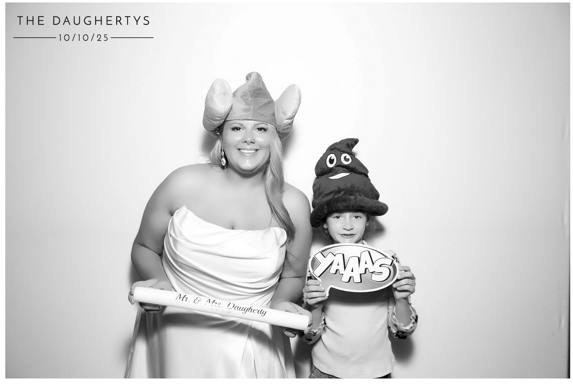 The Daugherty's | View more photos from the event at gallery.photoboothcincy.com/u/PhotoBoothCincy/The-Daughertys
