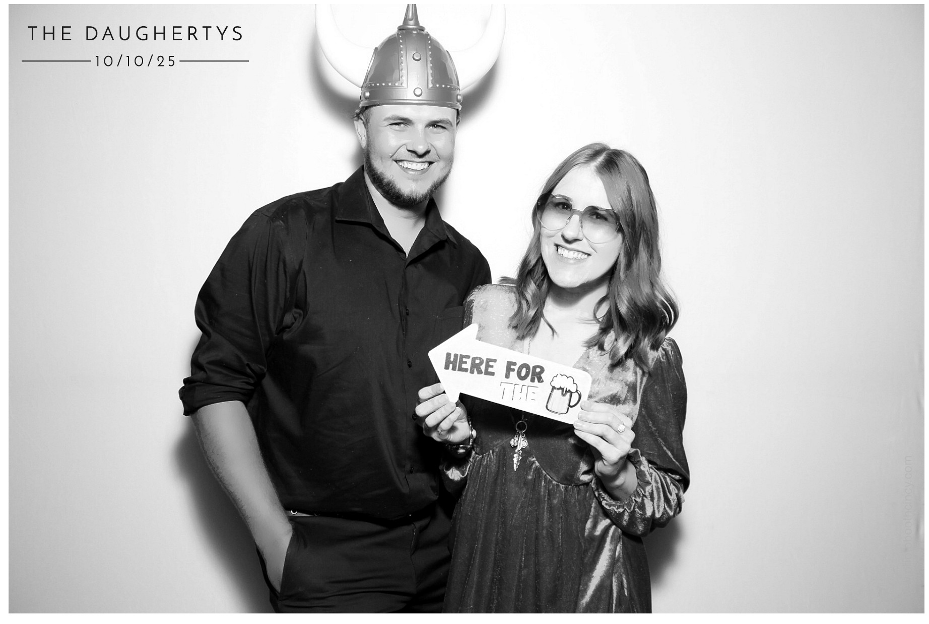The Daugherty's | View more photos from the event at gallery.photoboothcincy.com/u/PhotoBoothCincy/The-Daughertys