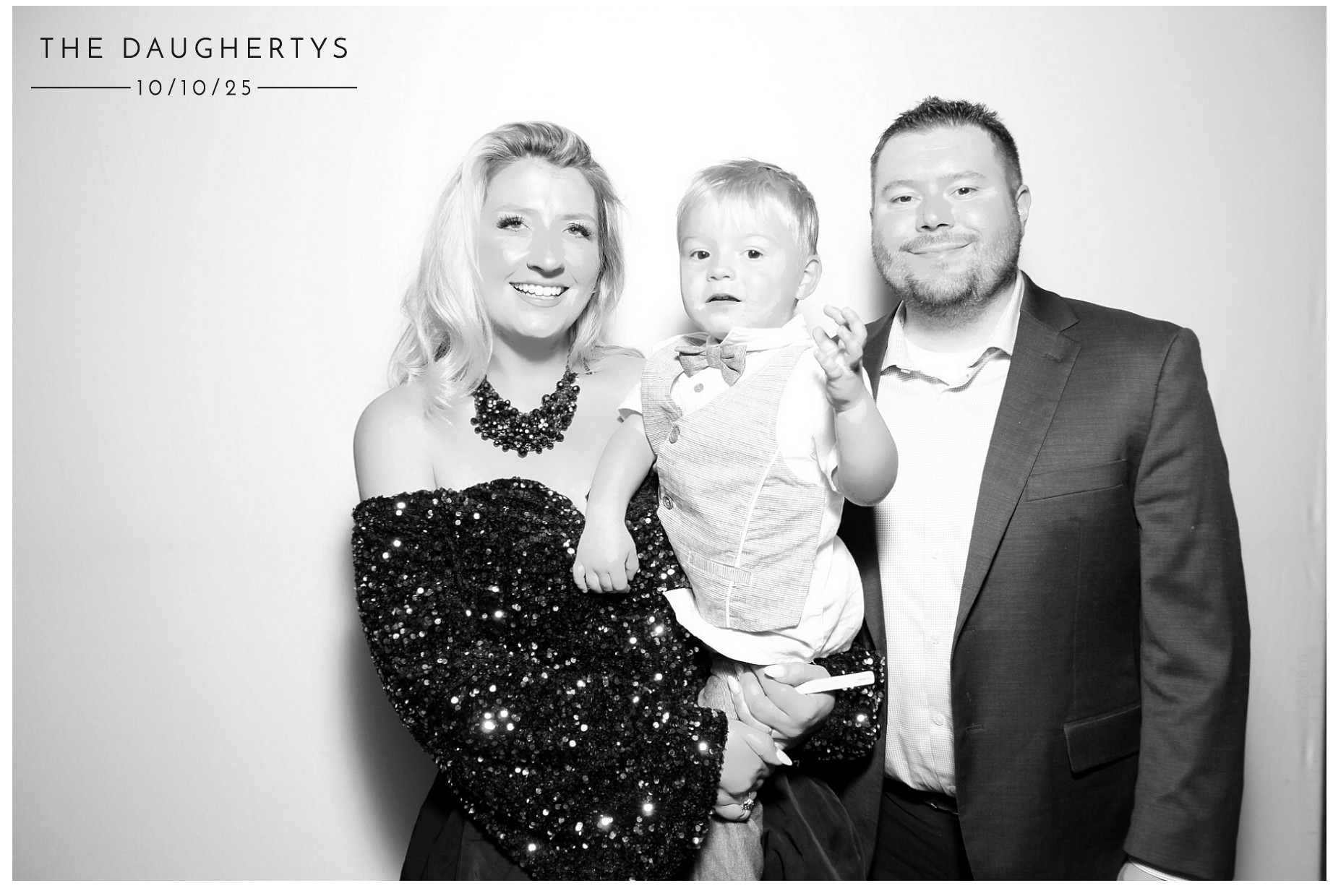 The Daugherty's | View more photos from the event at gallery.photoboothcincy.com/u/PhotoBoothCincy/The-Daughertys