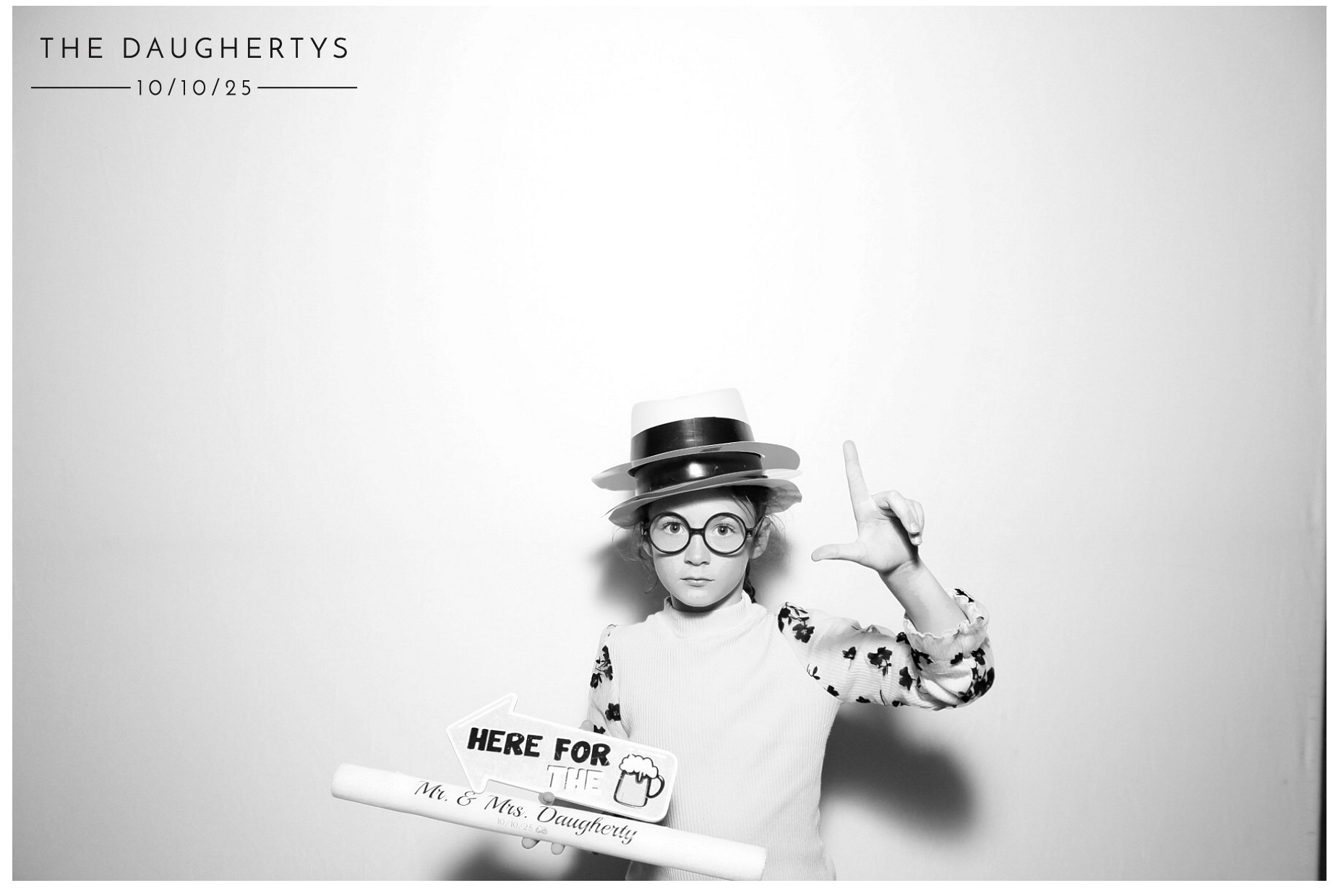 The Daugherty's | View more photos from the event at gallery.photoboothcincy.com/u/PhotoBoothCincy/The-Daughertys