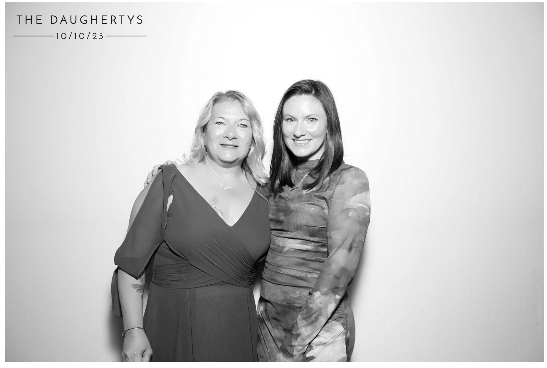 The Daugherty's | View more photos from the event at gallery.photoboothcincy.com/u/PhotoBoothCincy/The-Daughertys