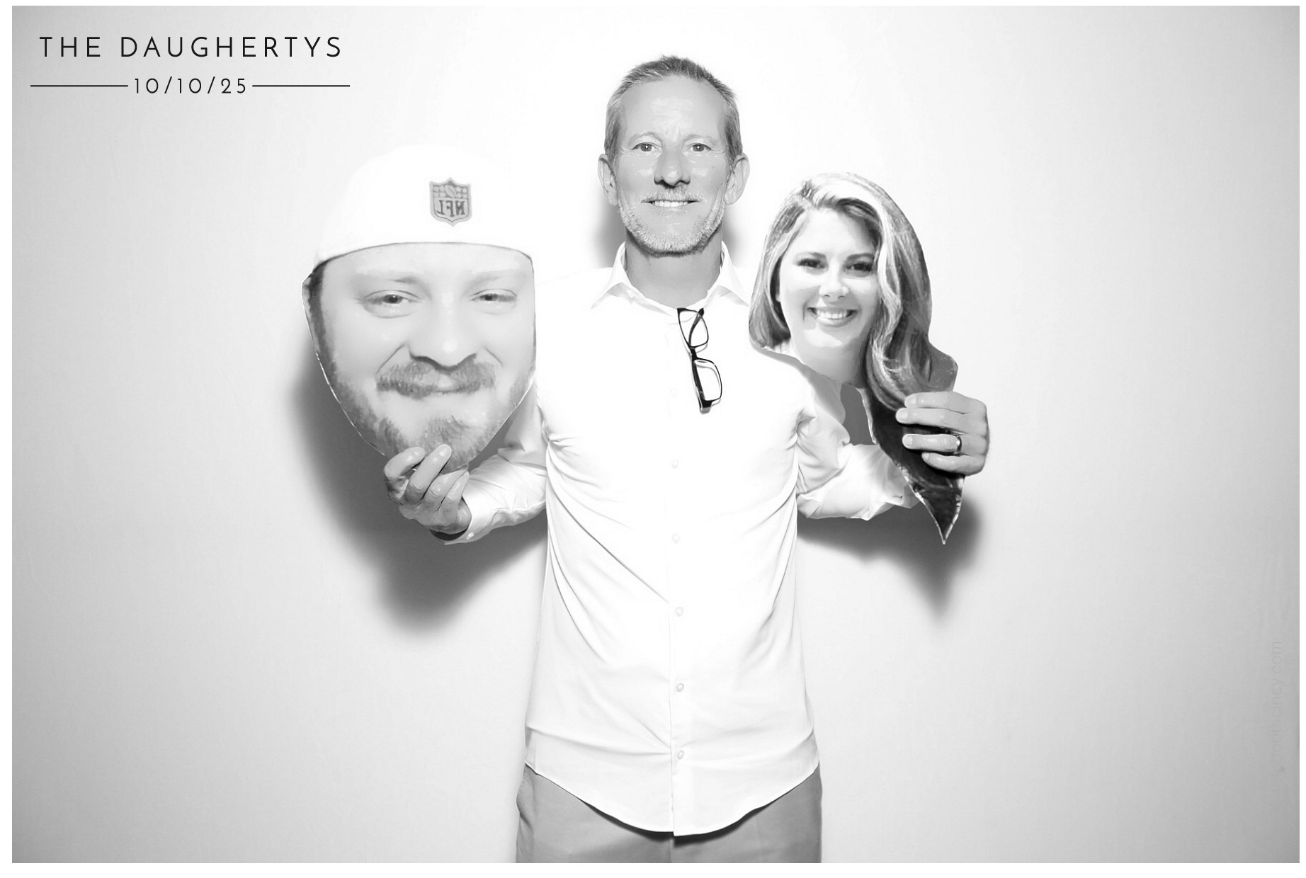 The Daugherty's | View more photos from the event at gallery.photoboothcincy.com/u/PhotoBoothCincy/The-Daughertys