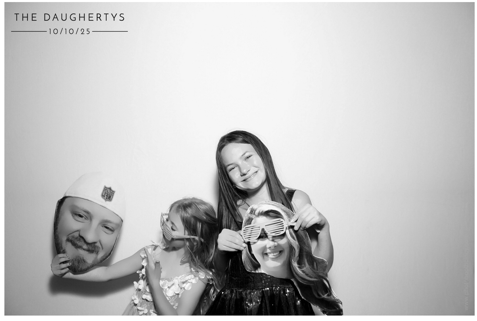 The Daugherty's | View more photos from the event at gallery.photoboothcincy.com/u/PhotoBoothCincy/The-Daughertys