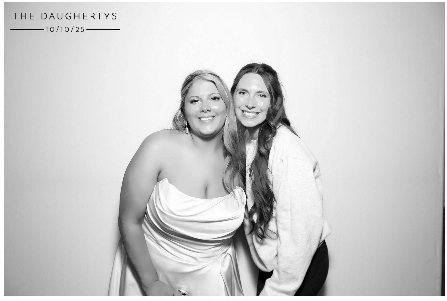 The Daugherty's | View more photos from the event at gallery.photoboothcincy.com/u/PhotoBoothCincy/The-Daughertys