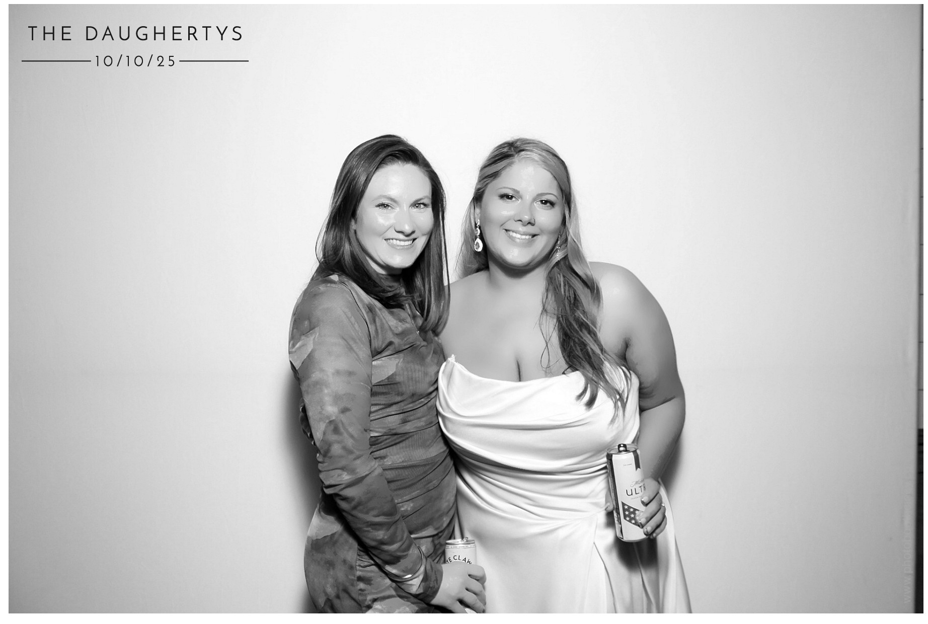 The Daugherty's | View more photos from the event at gallery.photoboothcincy.com/u/PhotoBoothCincy/The-Daughertys