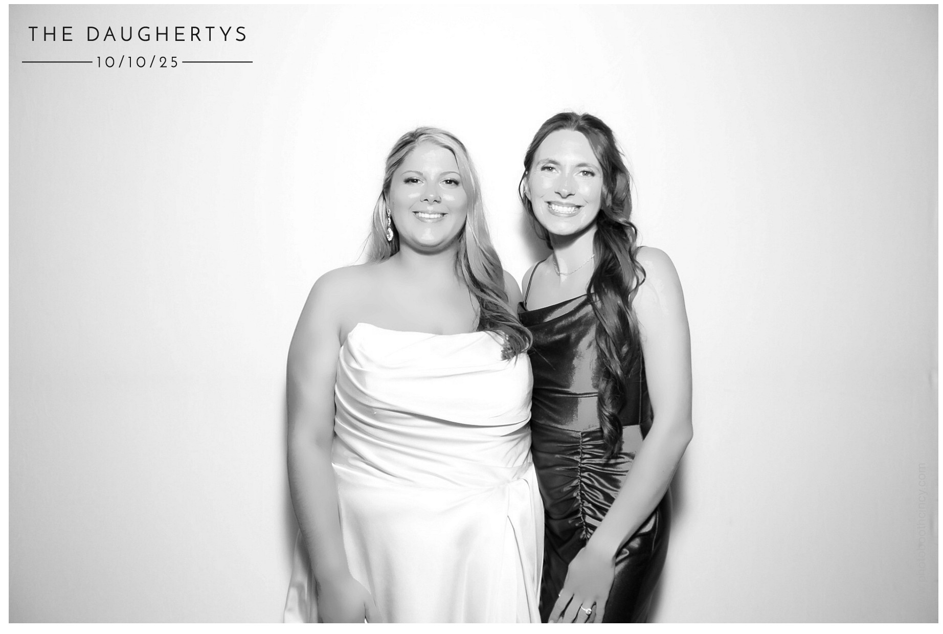 The Daugherty's | View more photos from the event at gallery.photoboothcincy.com/u/PhotoBoothCincy/The-Daughertys