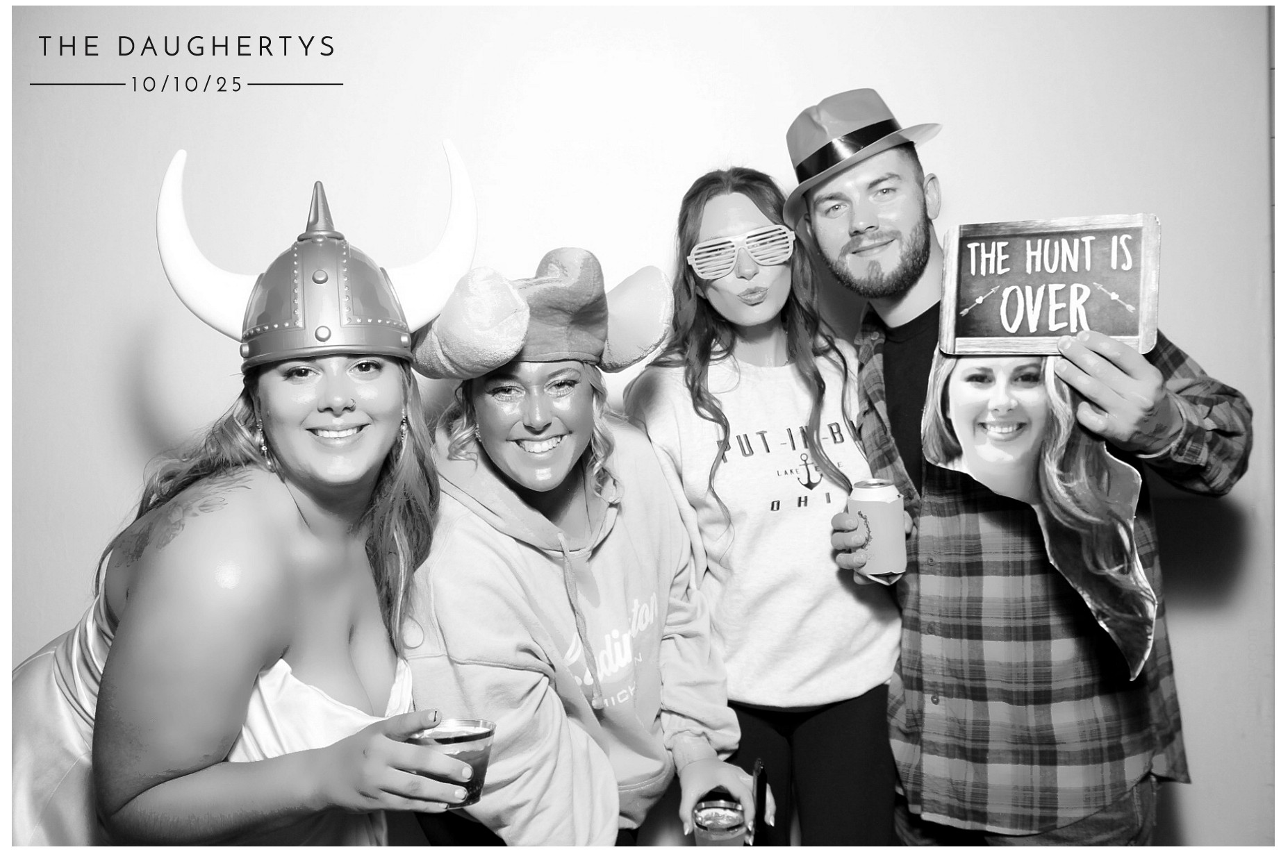 The Daugherty's | View more photos from the event at gallery.photoboothcincy.com/u/PhotoBoothCincy/The-Daughertys