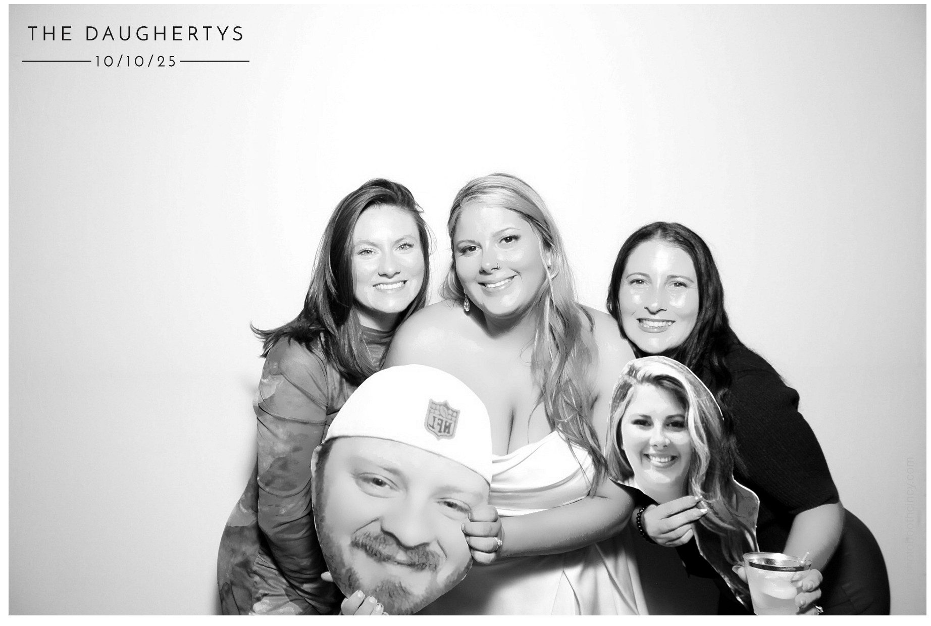 The Daugherty's | View more photos from the event at gallery.photoboothcincy.com/u/PhotoBoothCincy/The-Daughertys