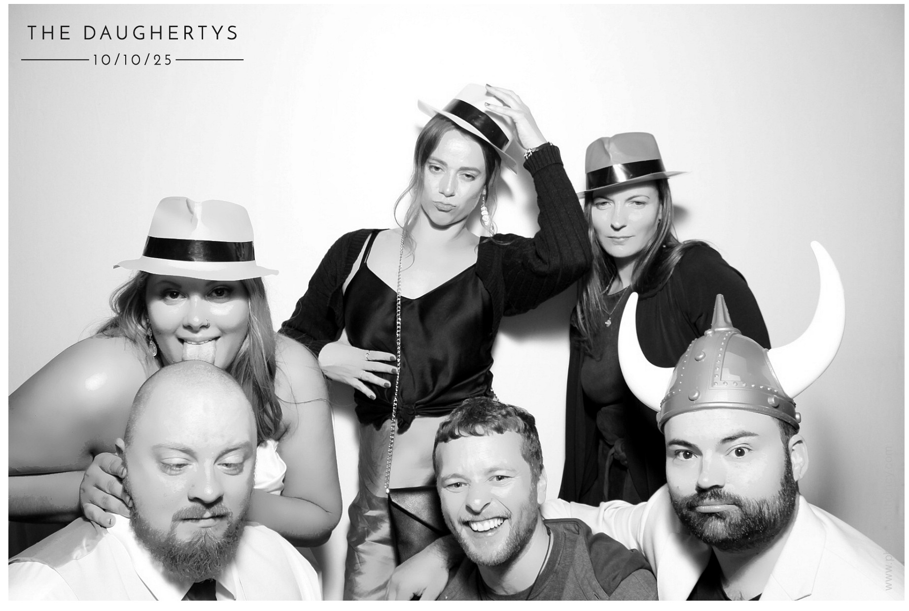 The Daugherty's | View more photos from the event at gallery.photoboothcincy.com/u/PhotoBoothCincy/The-Daughertys