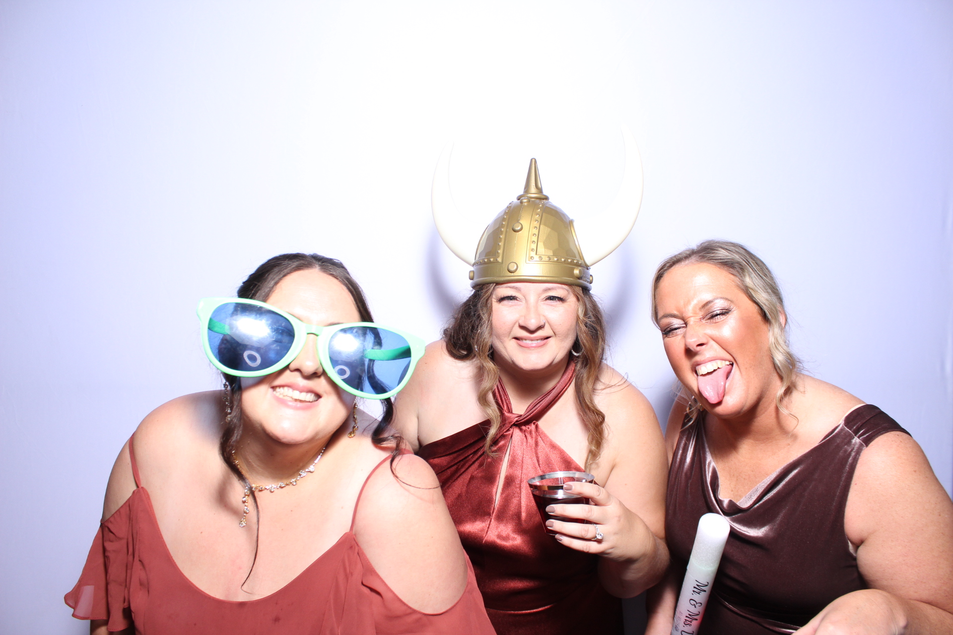 The Daugherty's | View more photos from the event at gallery.photoboothcincy.com/u/PhotoBoothCincy/The-Daughertys
