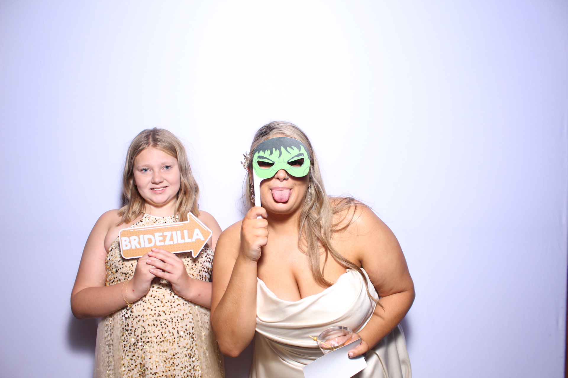 The Daugherty's | View more photos from the event at gallery.photoboothcincy.com/u/PhotoBoothCincy/The-Daughertys