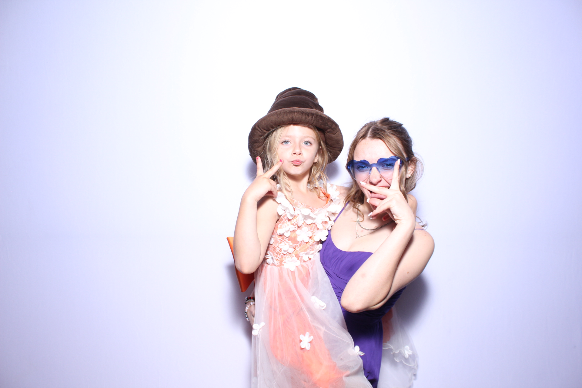 The Daugherty's | View more photos from the event at gallery.photoboothcincy.com/u/PhotoBoothCincy/The-Daughertys