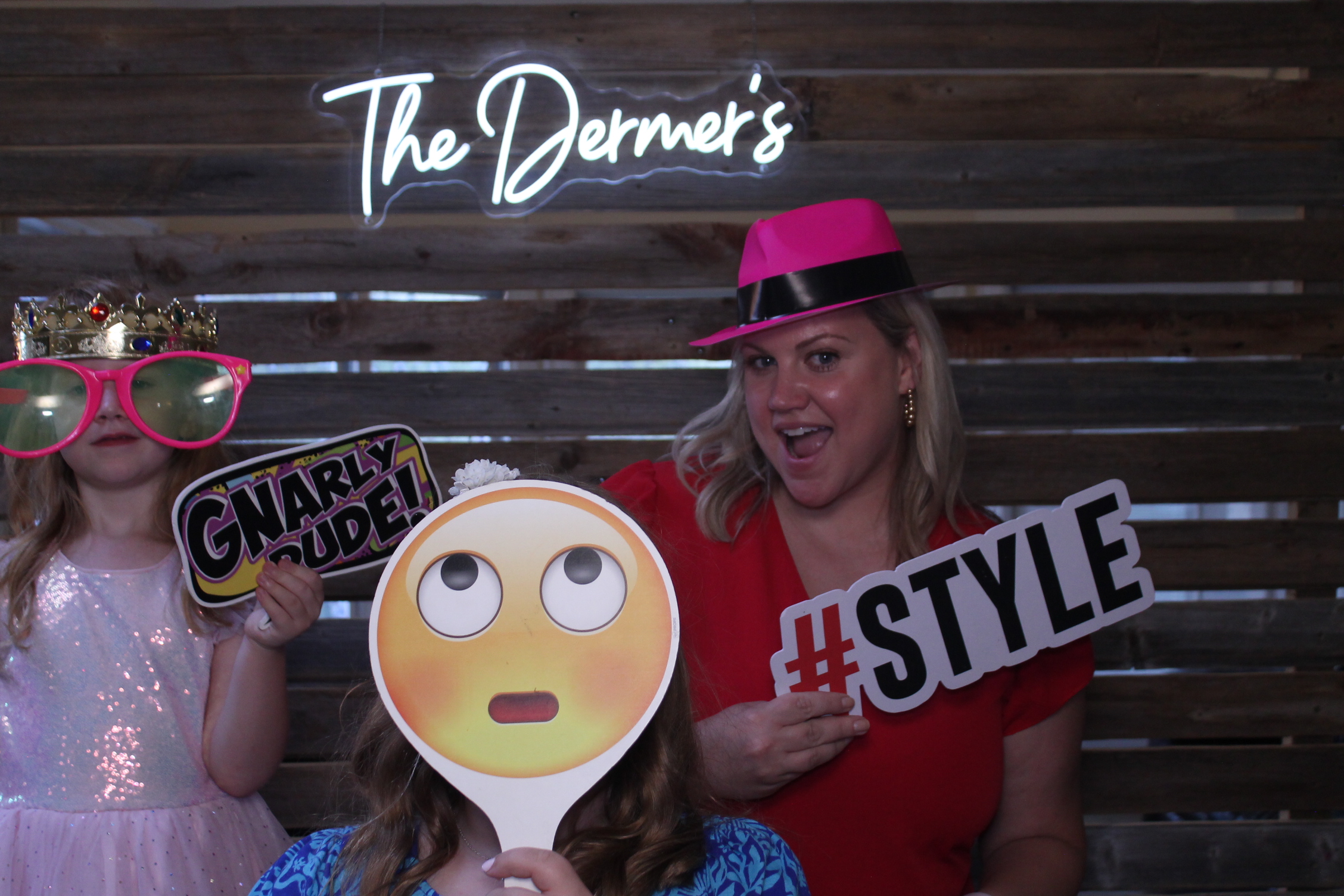 The Dermers | View more photos from the event at gallery.photoboothcincy.com/u/PhotoBoothCincy/The-Dermers