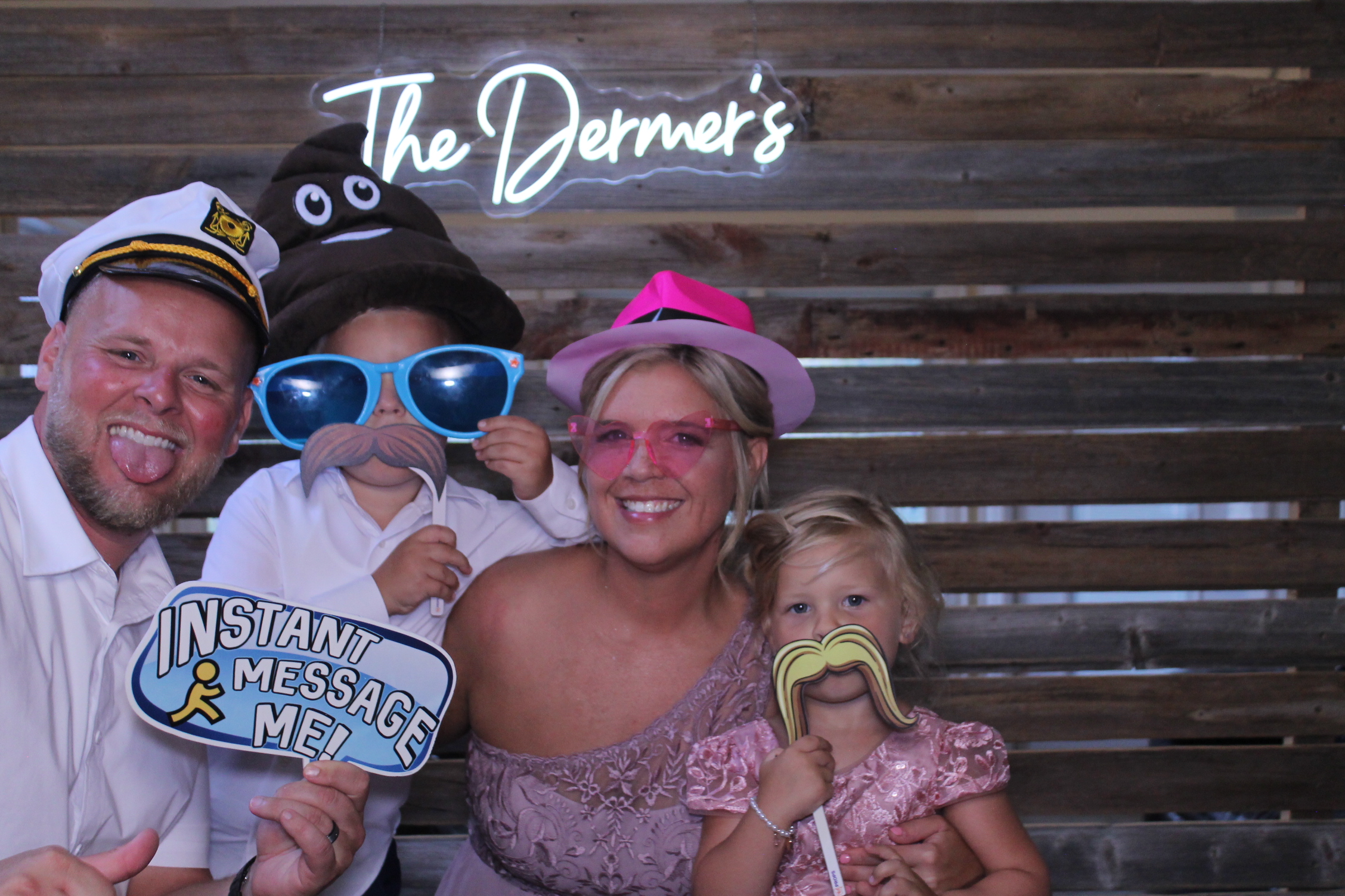 The Dermers | View more photos from the event at gallery.photoboothcincy.com/u/PhotoBoothCincy/The-Dermers