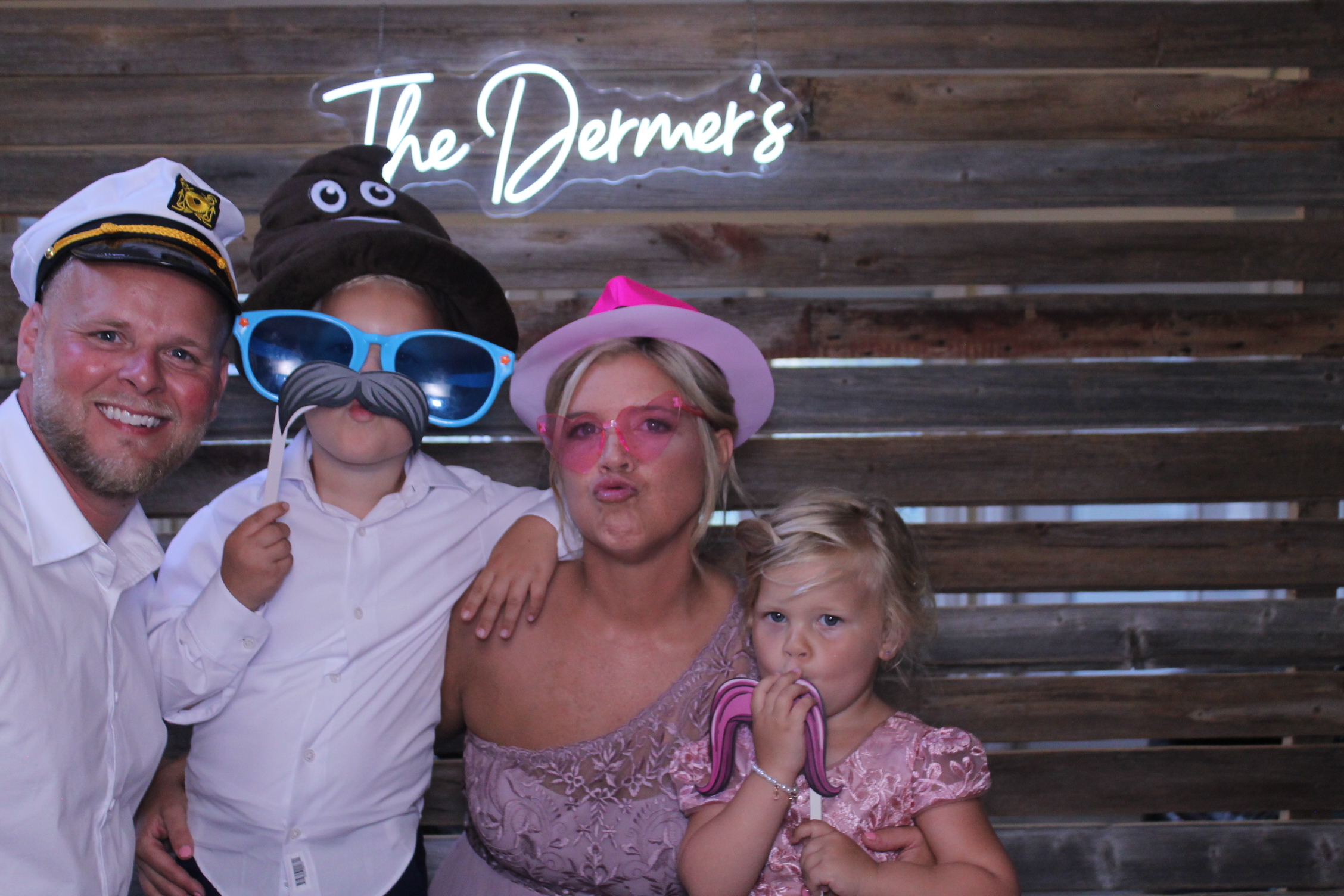The Dermers | View more photos from the event at gallery.photoboothcincy.com/u/PhotoBoothCincy/The-Dermers