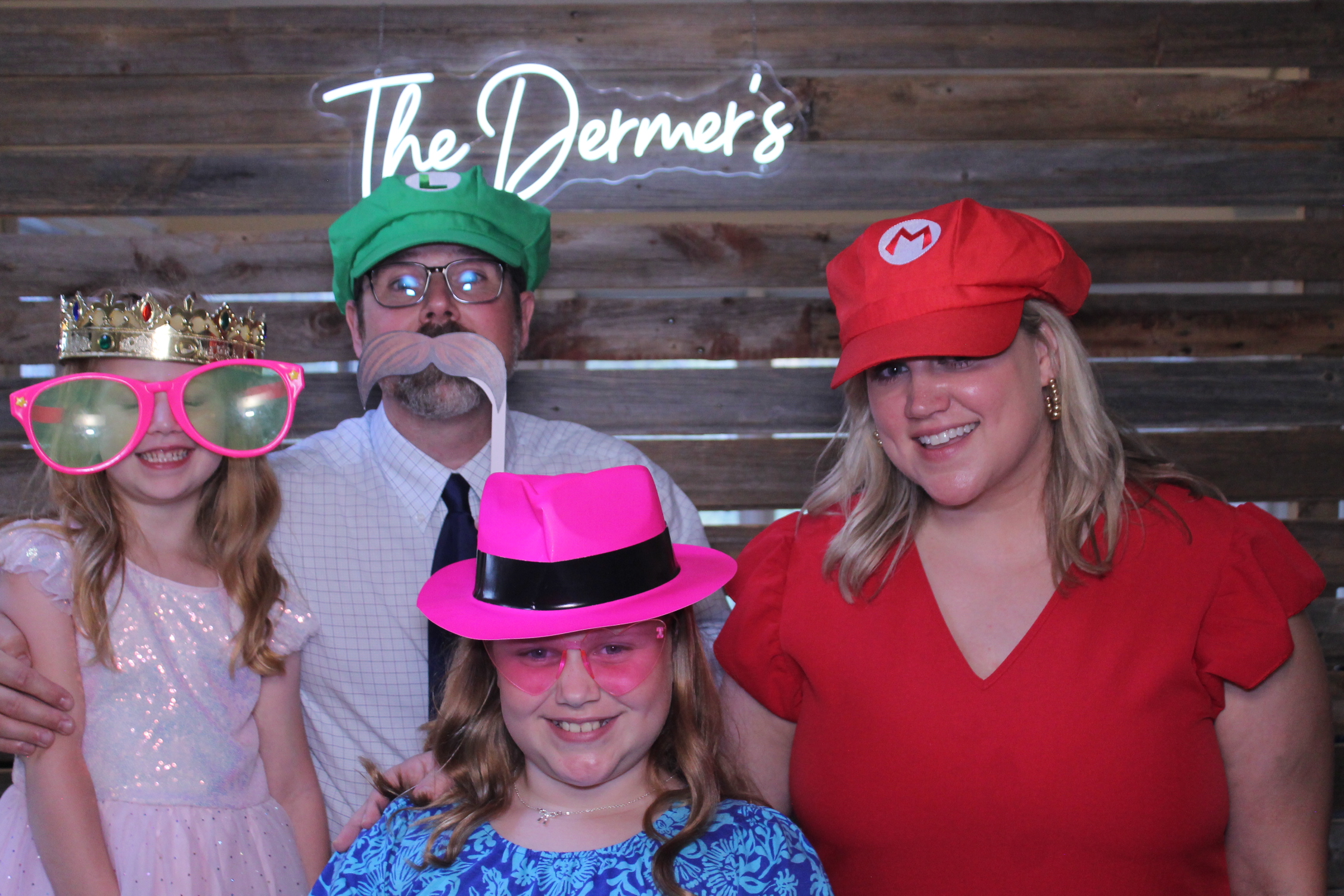 The Dermers | View more photos from the event at gallery.photoboothcincy.com/u/PhotoBoothCincy/The-Dermers