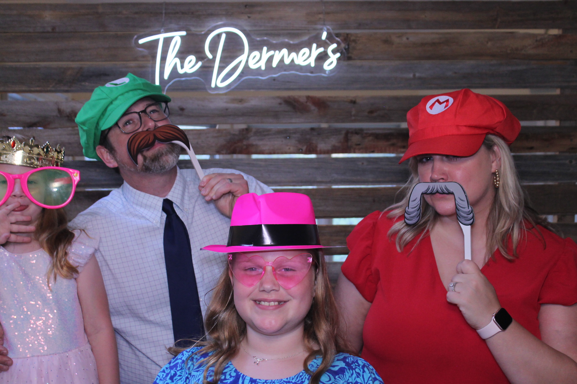 The Dermers | View more photos from the event at gallery.photoboothcincy.com/u/PhotoBoothCincy/The-Dermers