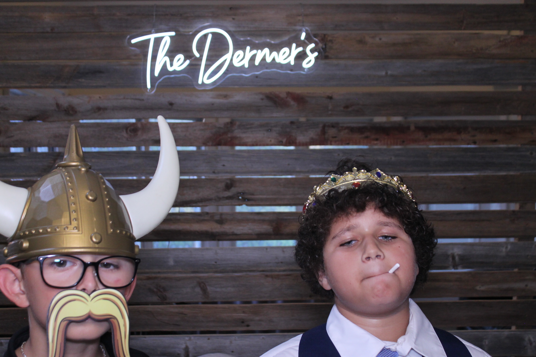 The Dermers | View more photos from the event at gallery.photoboothcincy.com/u/PhotoBoothCincy/The-Dermers